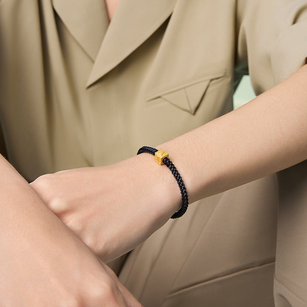 "ZHOU LIU FU X Johnny Huang"  24K Gold Bracelet Letter Y 1-1.2g A1711533