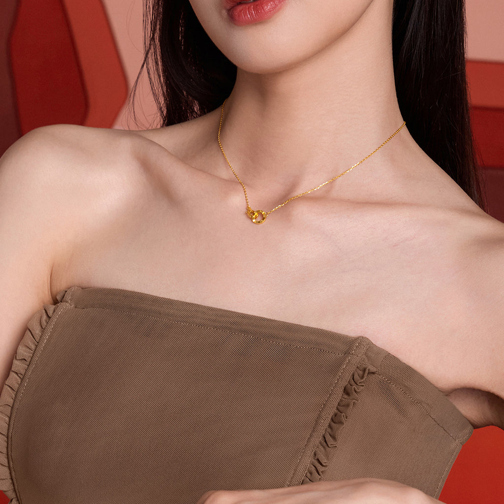 24K Gold Pendant Necklace Horseshoe 3.3-3.6g A0615540