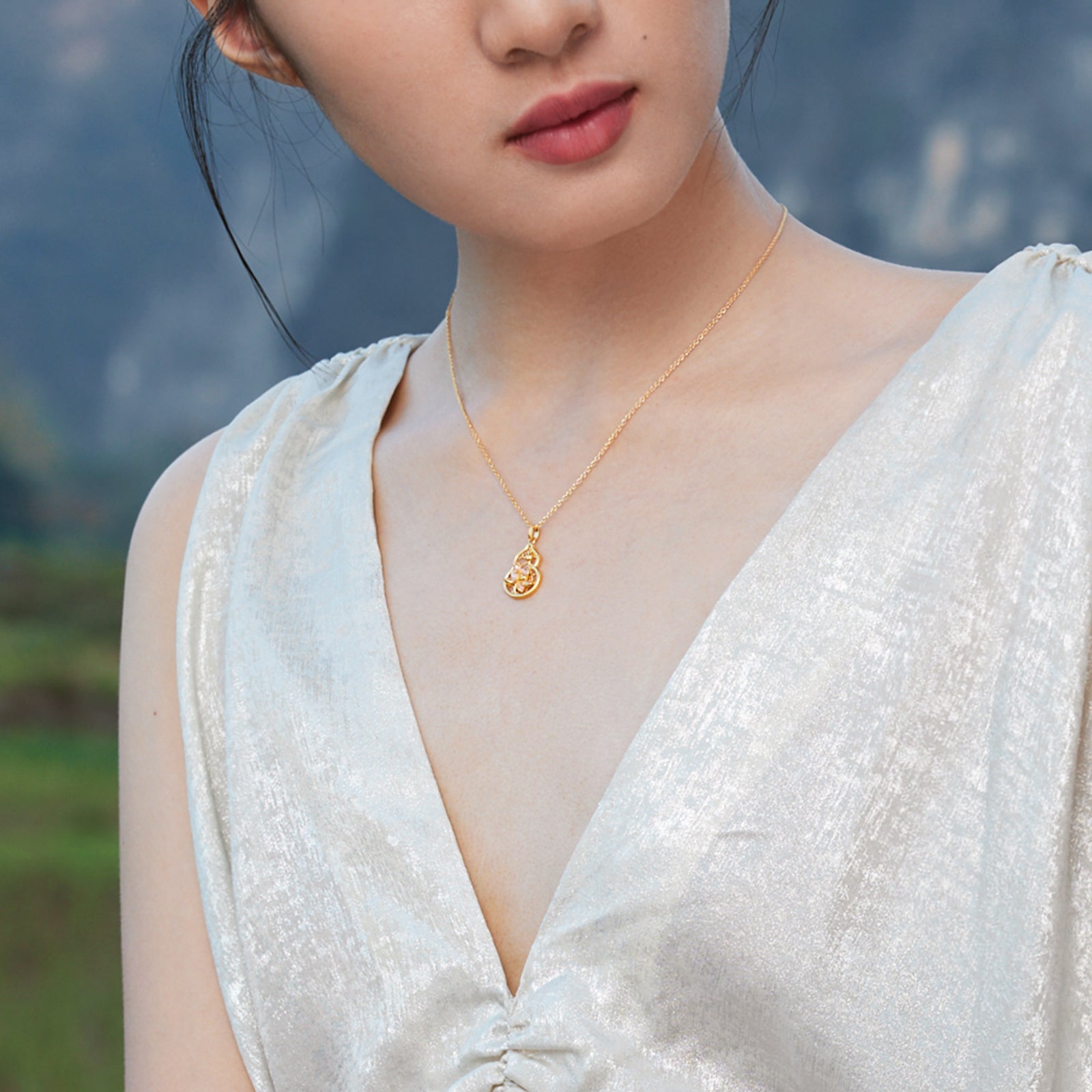 'Jiuhua Mountain' 24K Gold Pendant Lotus Flower Gourd A0414665