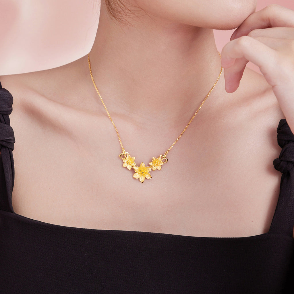 999 24K Gold Pendant Necklace Flower 9.2-10g A0612516