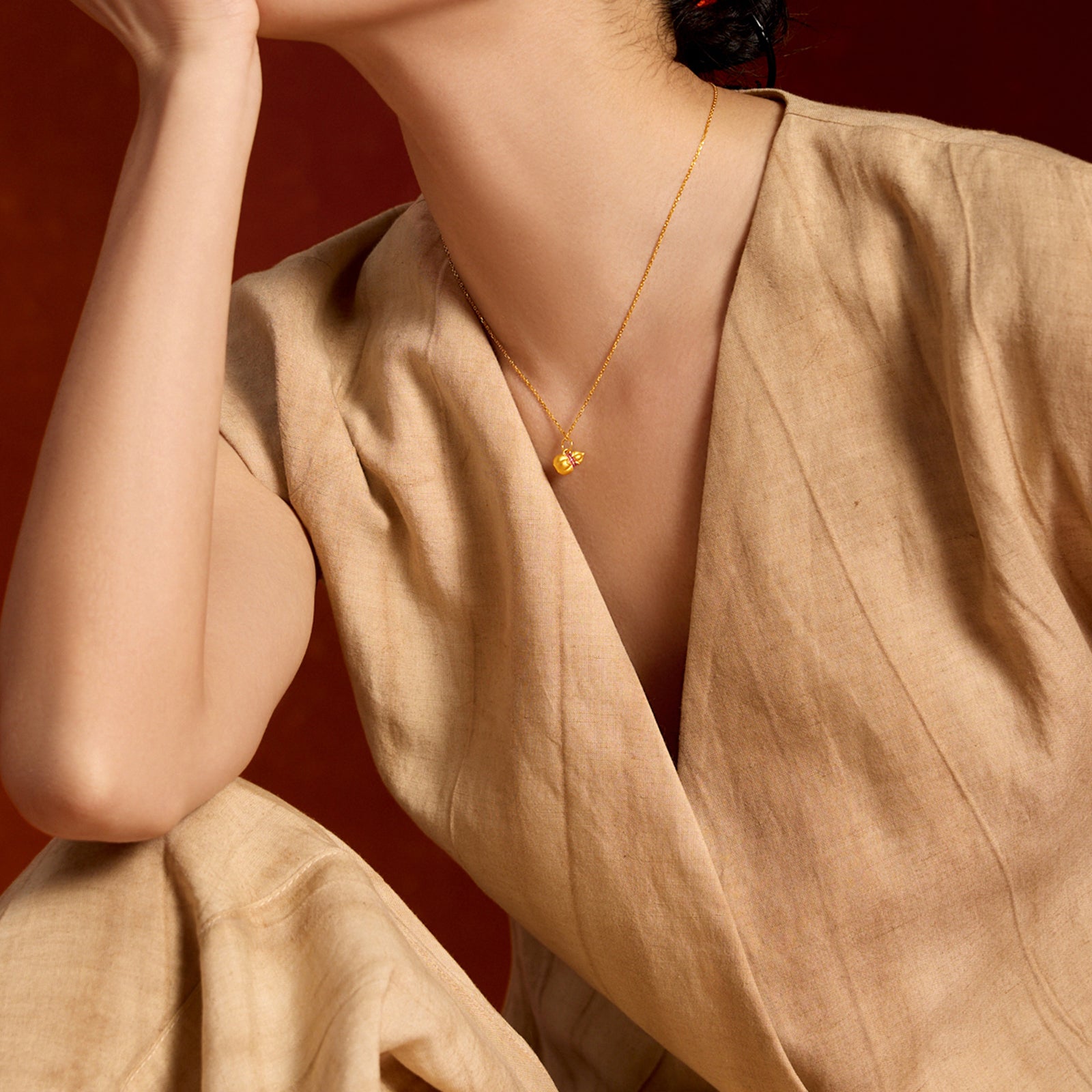 'Jiuhua Mountain' 24K Gold Pendant Gourd A0415257