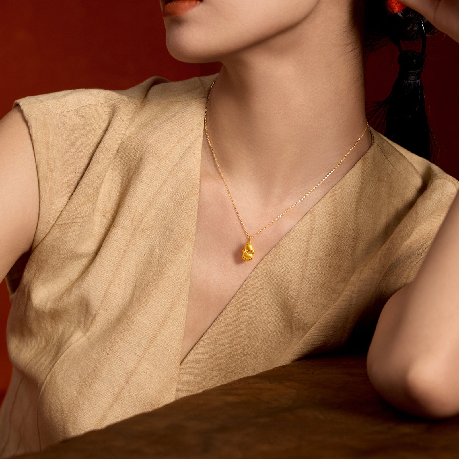 'Jiuhua Mountain' 24K Gold Pendant Mudras A0415256