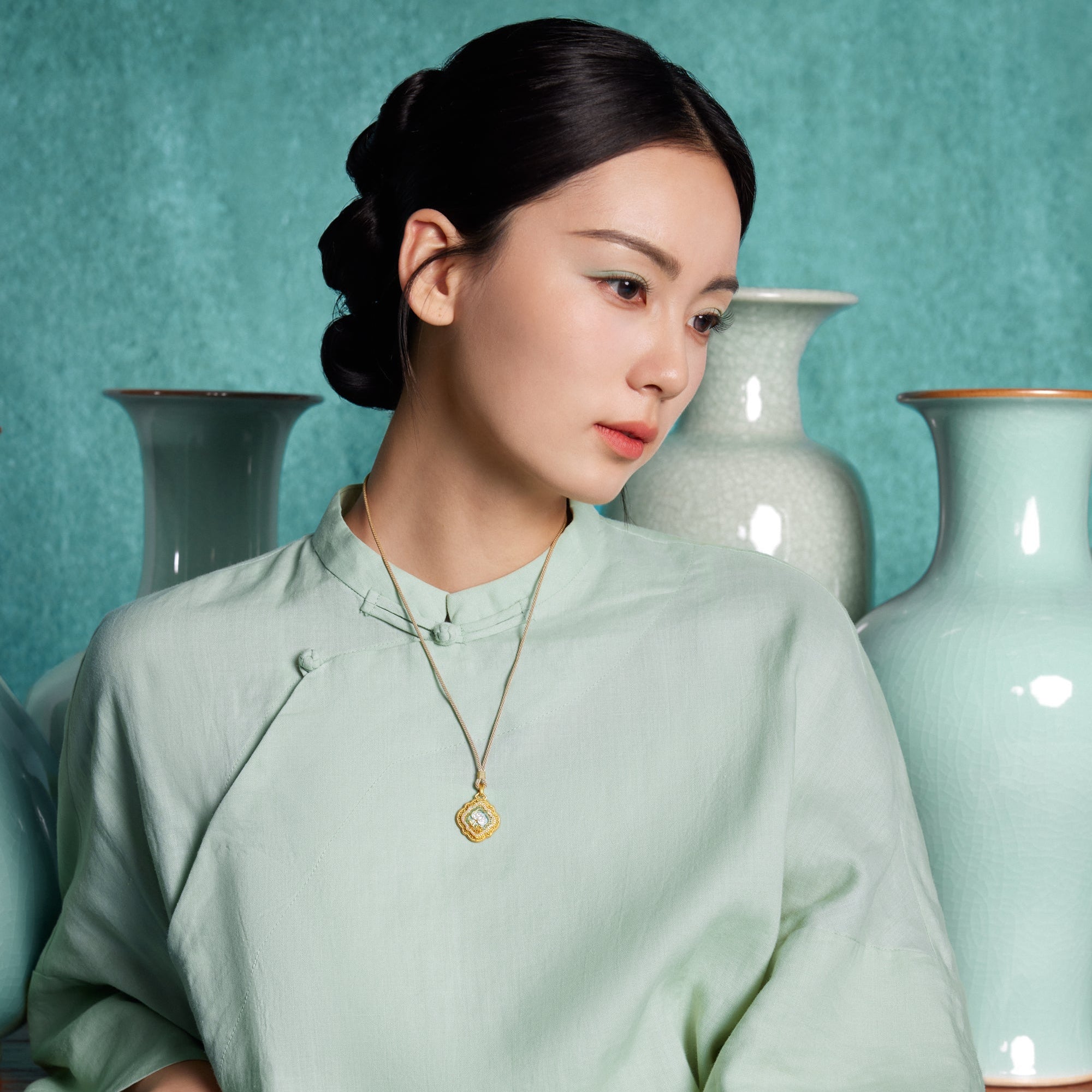 「中華文化瑰寶 - 汝窯」24K金鑽石0.0045克拉貝殼蓮花吊墜 10-12克 W0448093