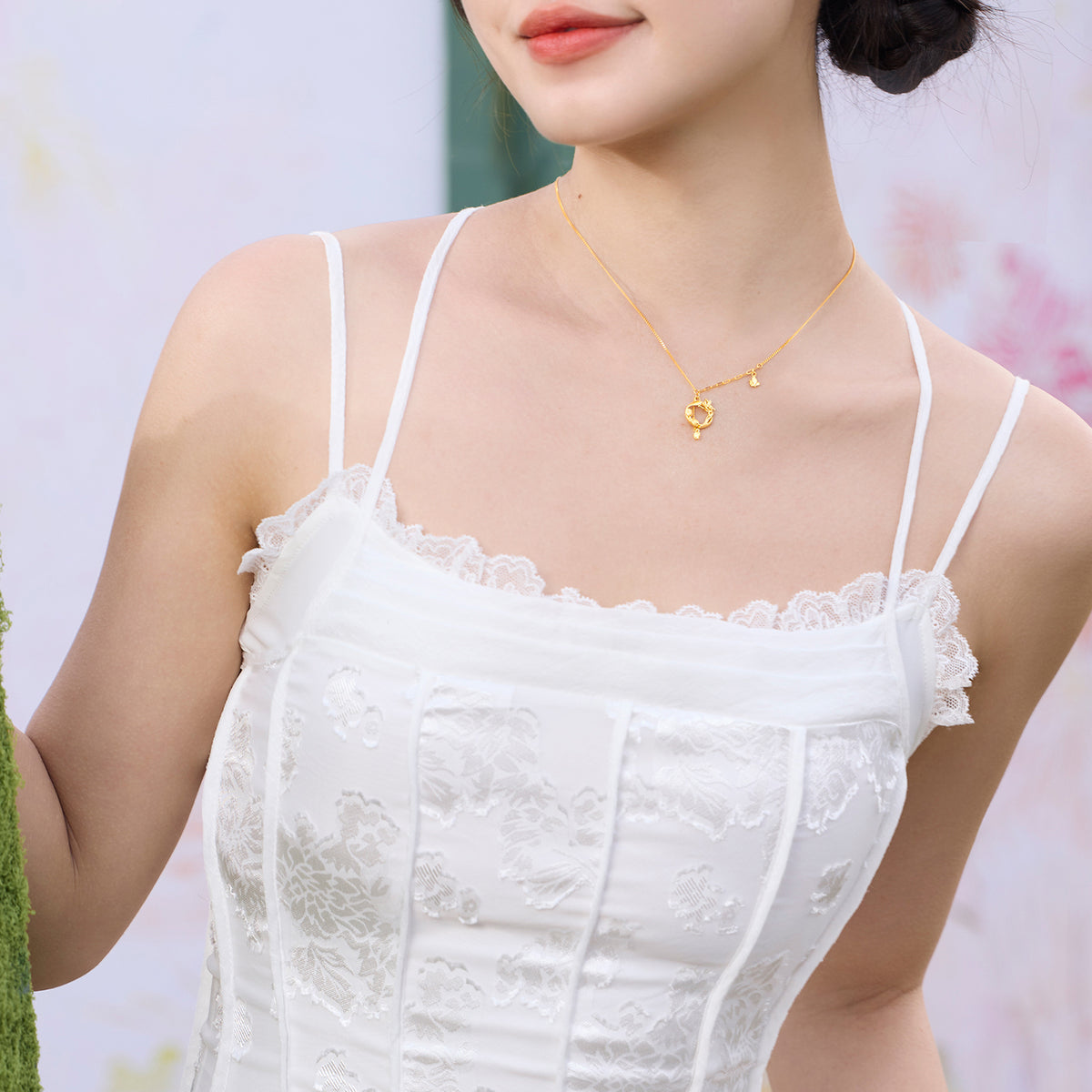 “Dream in the Garden” 24K Gold Pendant Necklace Flower 4-4.3g A0614956