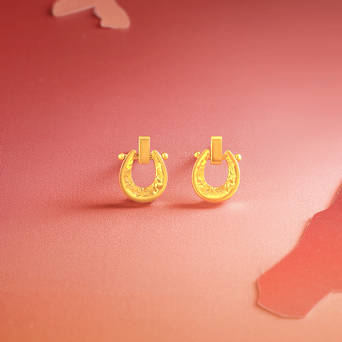 24K Gold Earrings Horseshoe 1.95-2.25g A0915539