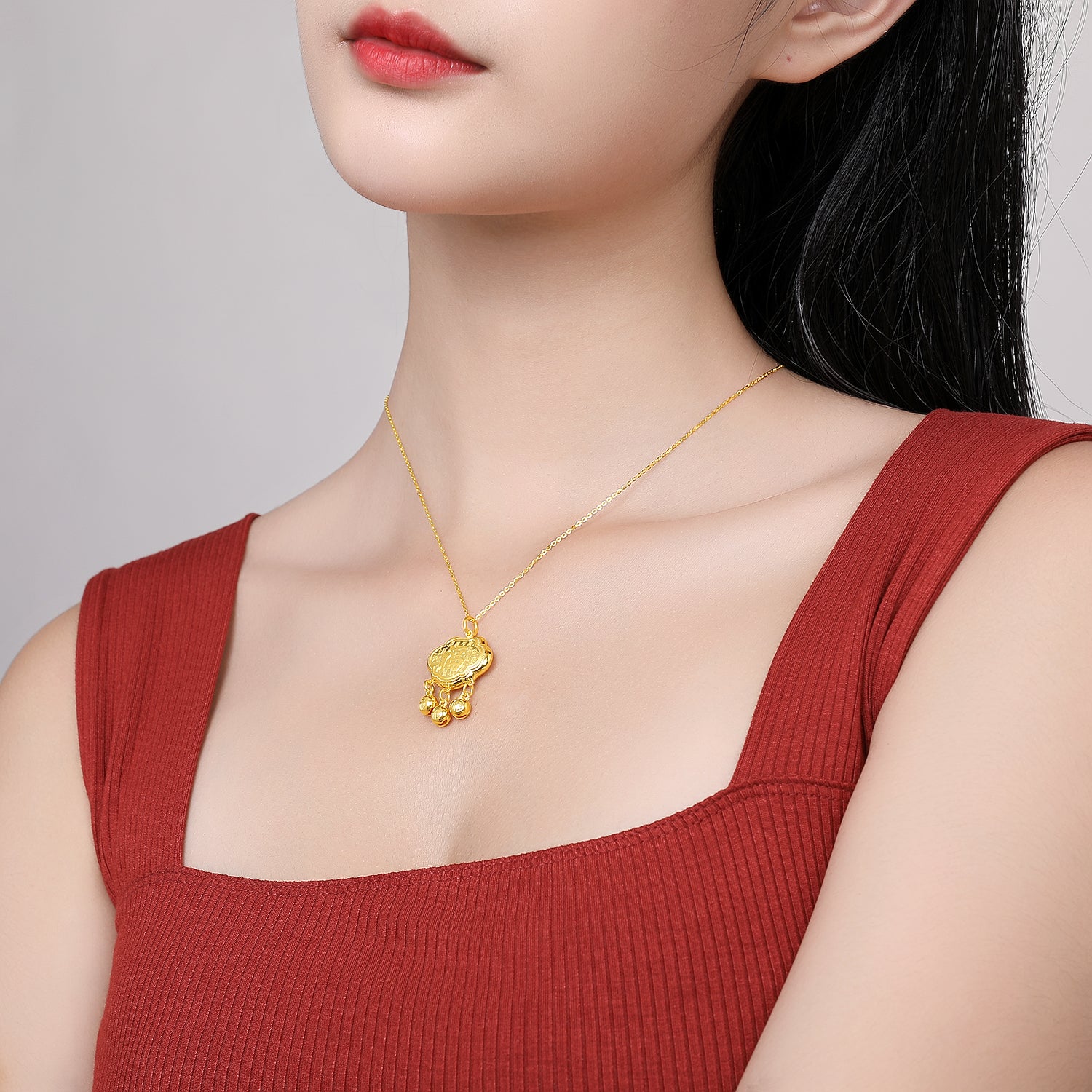   999 24K Gold Pendant              Peace Lock 6-7g AA047505