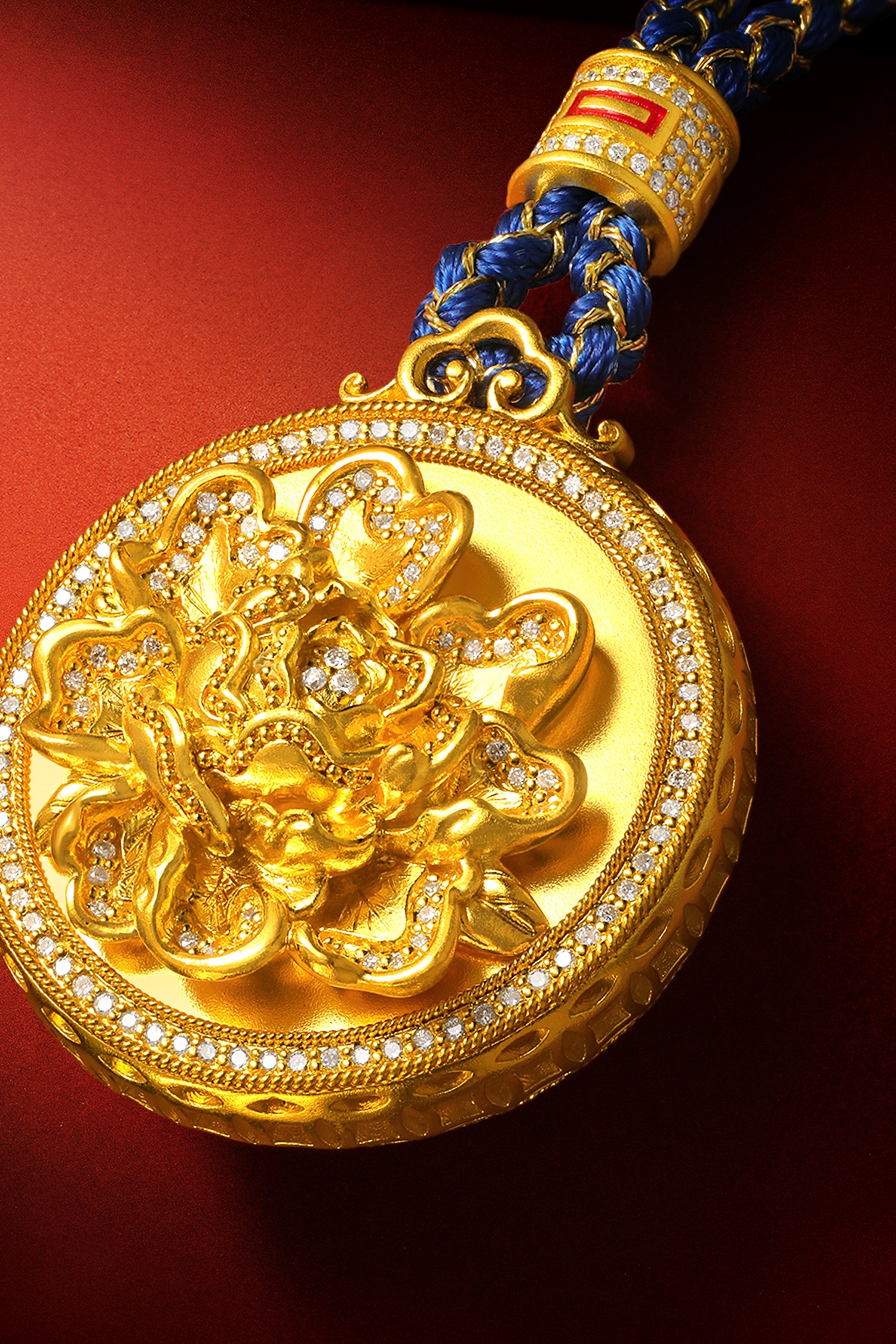 "Chinese Culture Collection - Dan Qing" 24K Gold Pendant Braided Rope Diamond 0.0018ct Along the River During the Qingming Festival 24.8-28.8g W0436580