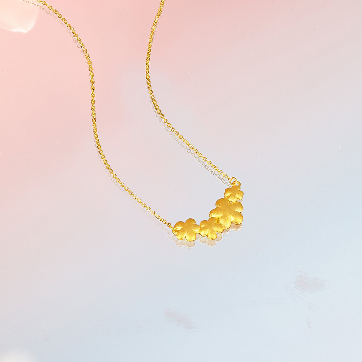 999 24K Gold Pendant Necklace Flower 3.44-3.84g A0612986