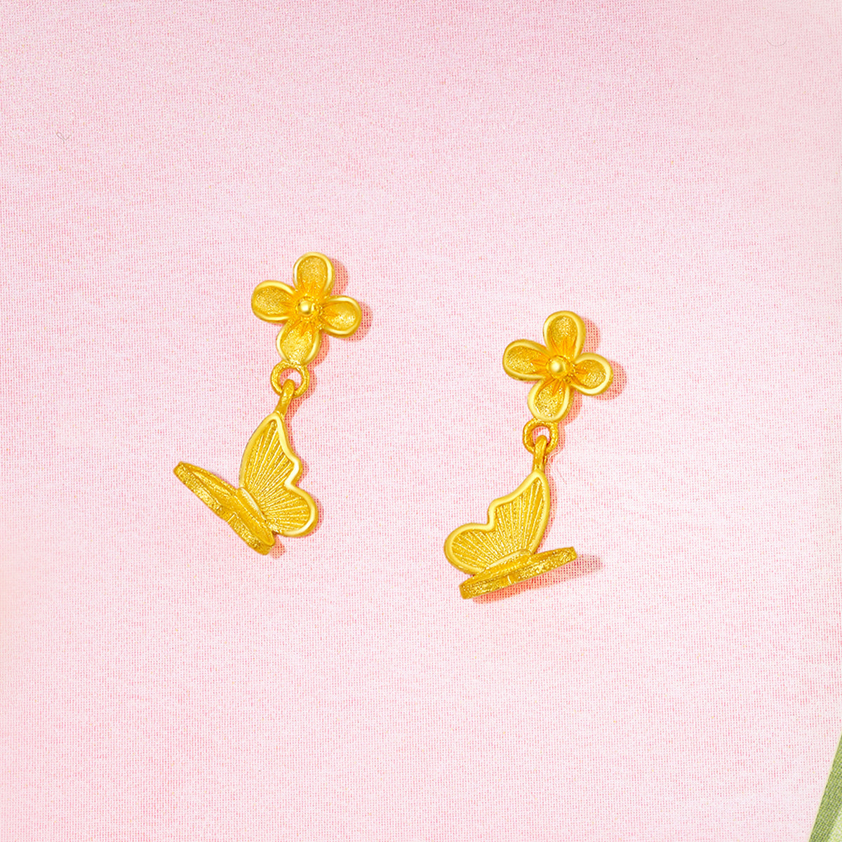 “Dream in the Garden” 24K Gold Earrings Flower 1.45-1.65g A0914969