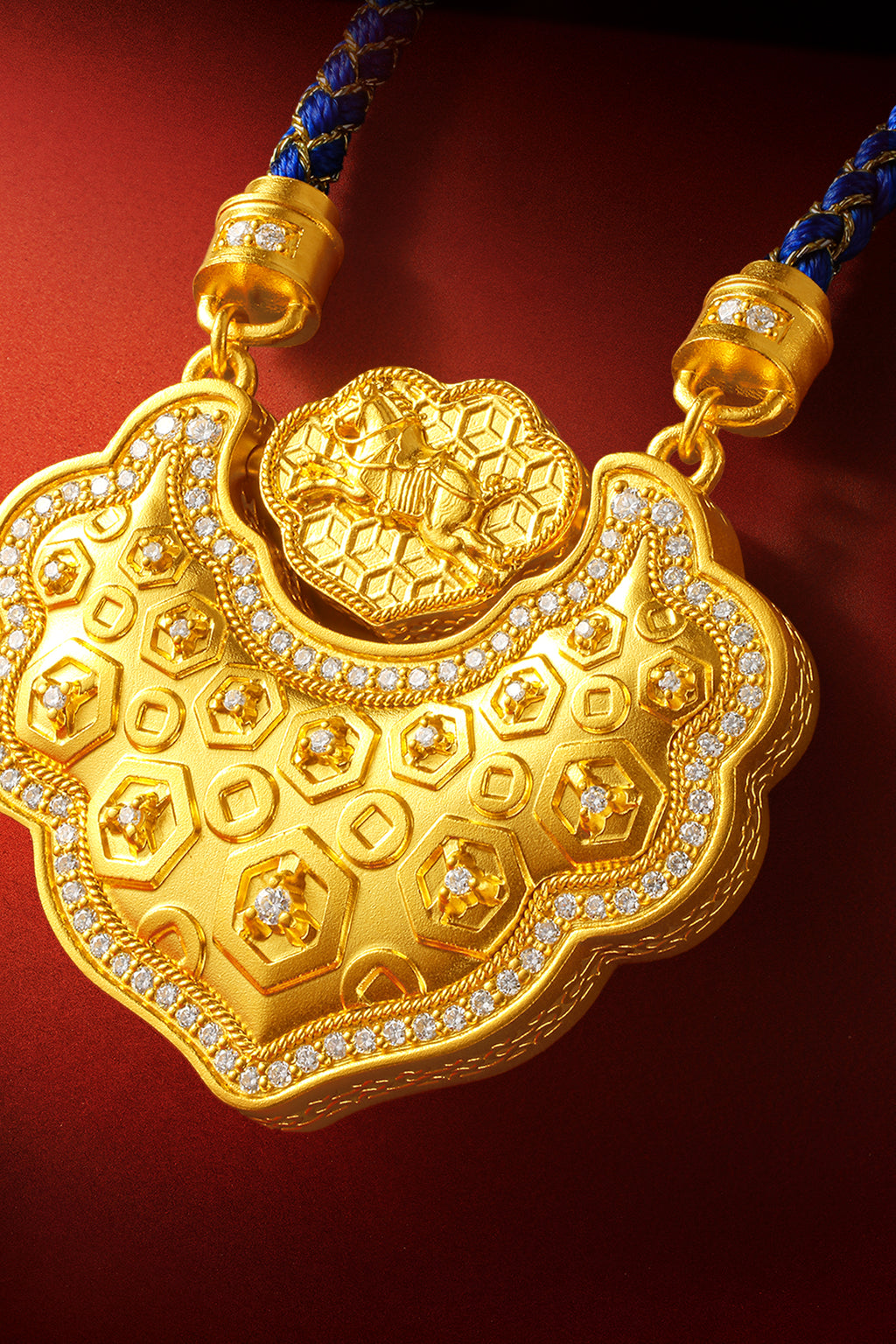 "Chinese Culture Collection - Dan Qing"999 24K Gold pendant 0.0043ct Ruyi 31-36g W0449932