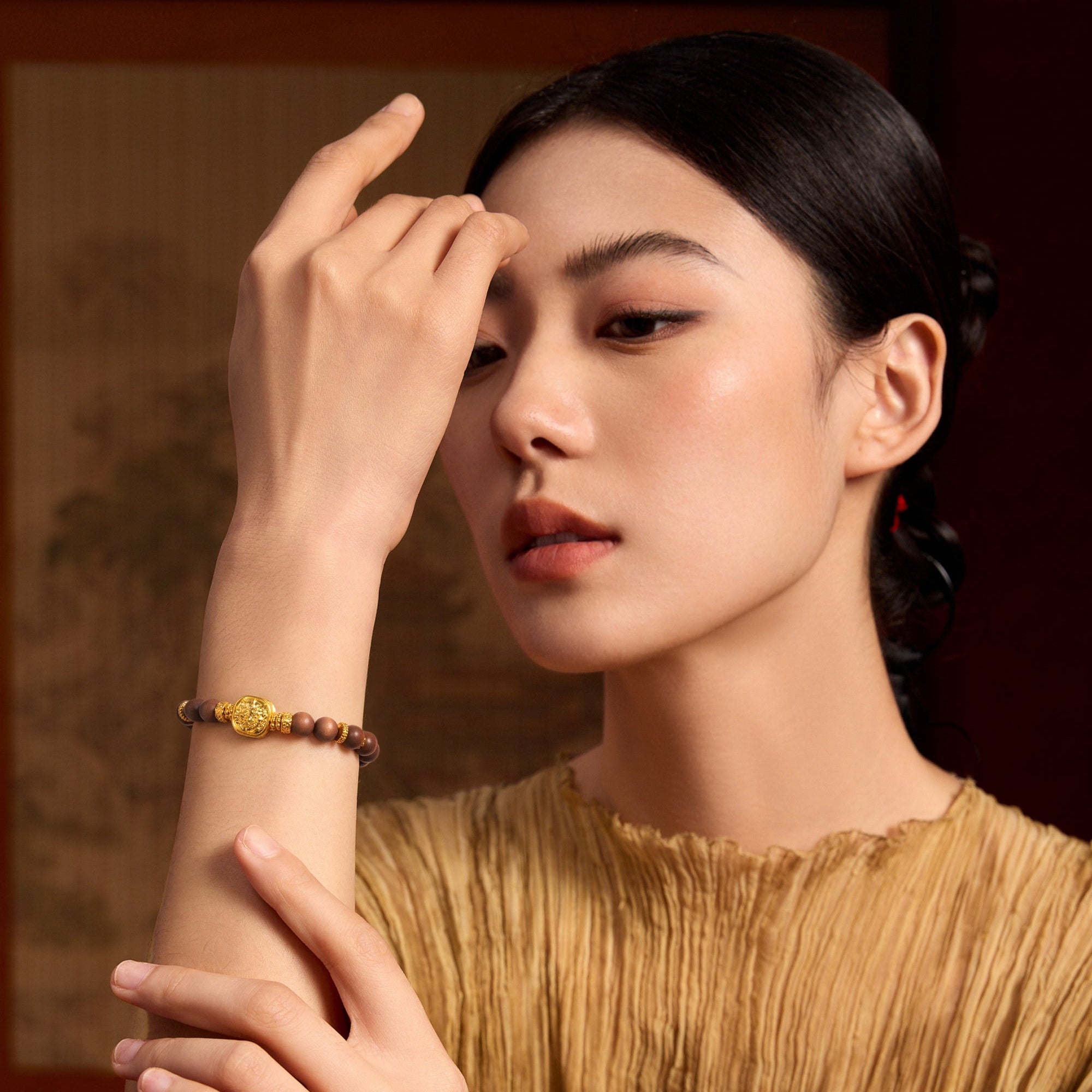 "Jiuhua Mountain" 24K Gold Sandalwood Beaded Bracelet Diamond Enamel Square Charm W1936217