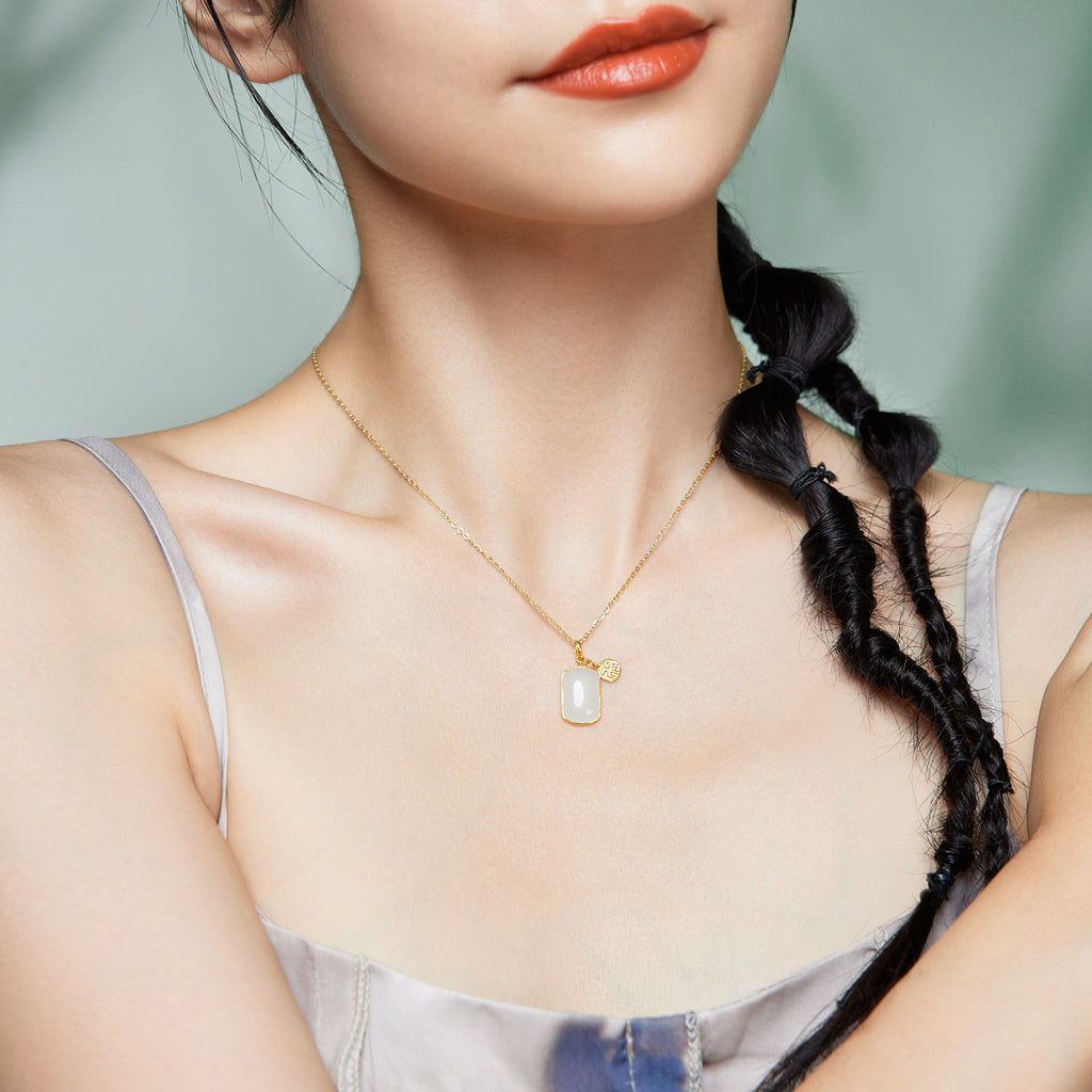 999.9 24K Gold Pendant Heitian Jade 0.8-1g Wu Shi Pai 无事牌 Y0411801