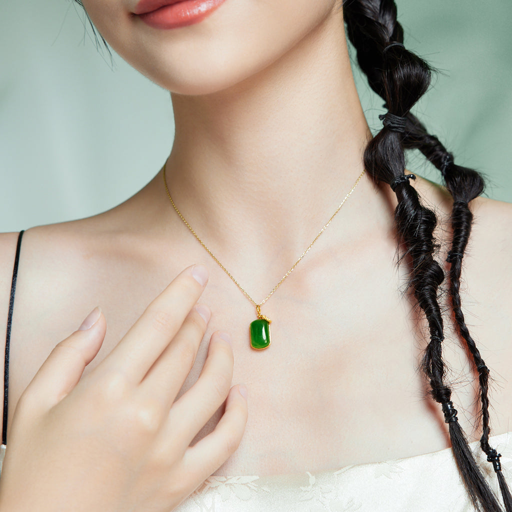 999.9 24K Gold Pendant Heitian Jade 0.8-1g Wu Shi Pai 无事牌 Y0411802