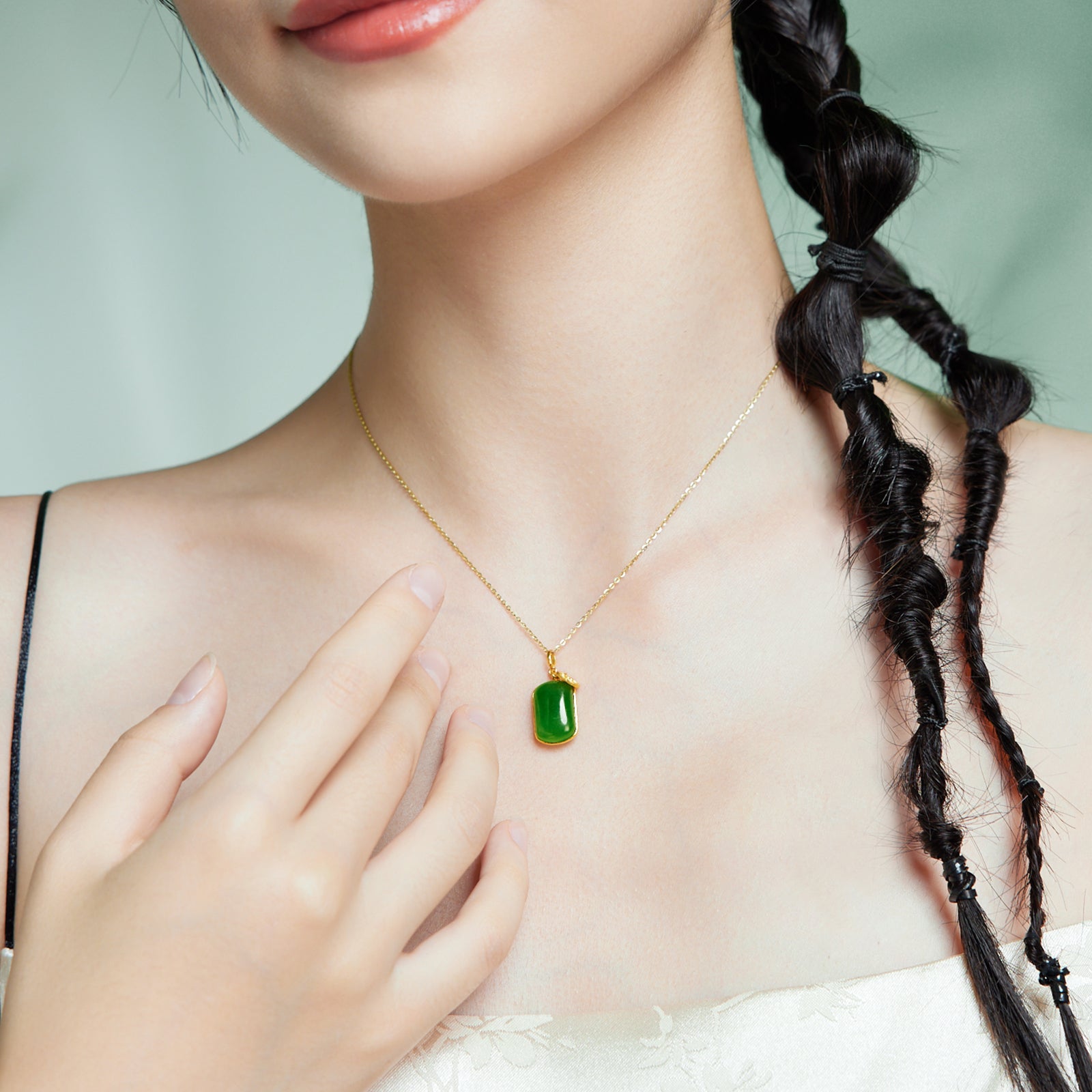 999.9 24K Gold Pendant Heitian Jade 0.8-1g Wu Shi Pai 无事牌 Y0411802