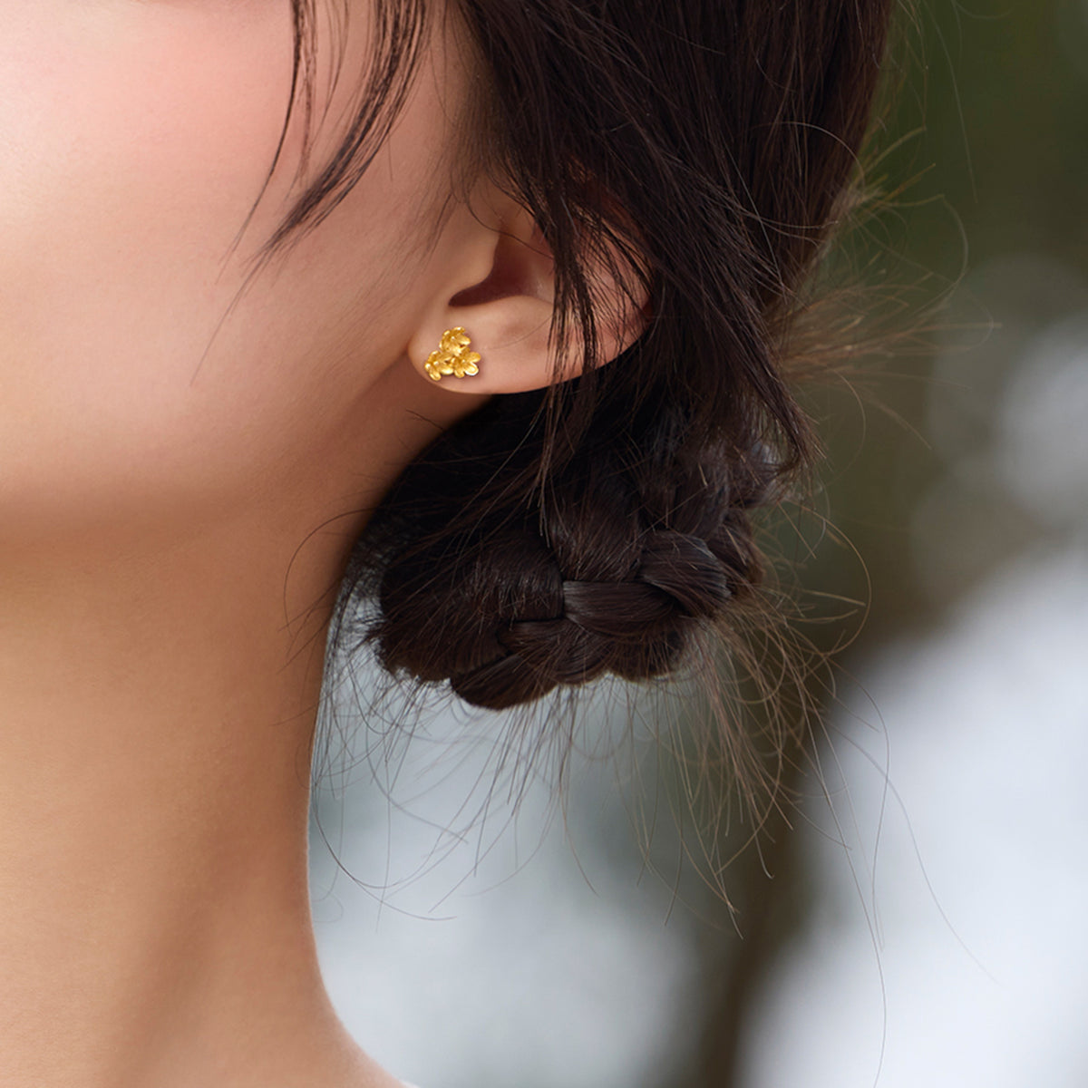 “Dream in the Garden” 24K Gold Earrings Flower 1.45-1.65g A0914962