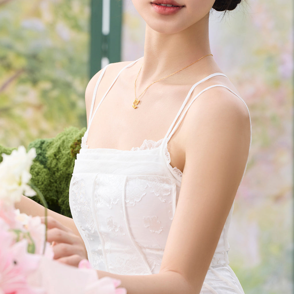 “Dream in the Garden” 999 24K Gold Pendant Necklace Flower 3.6-4g A0614924