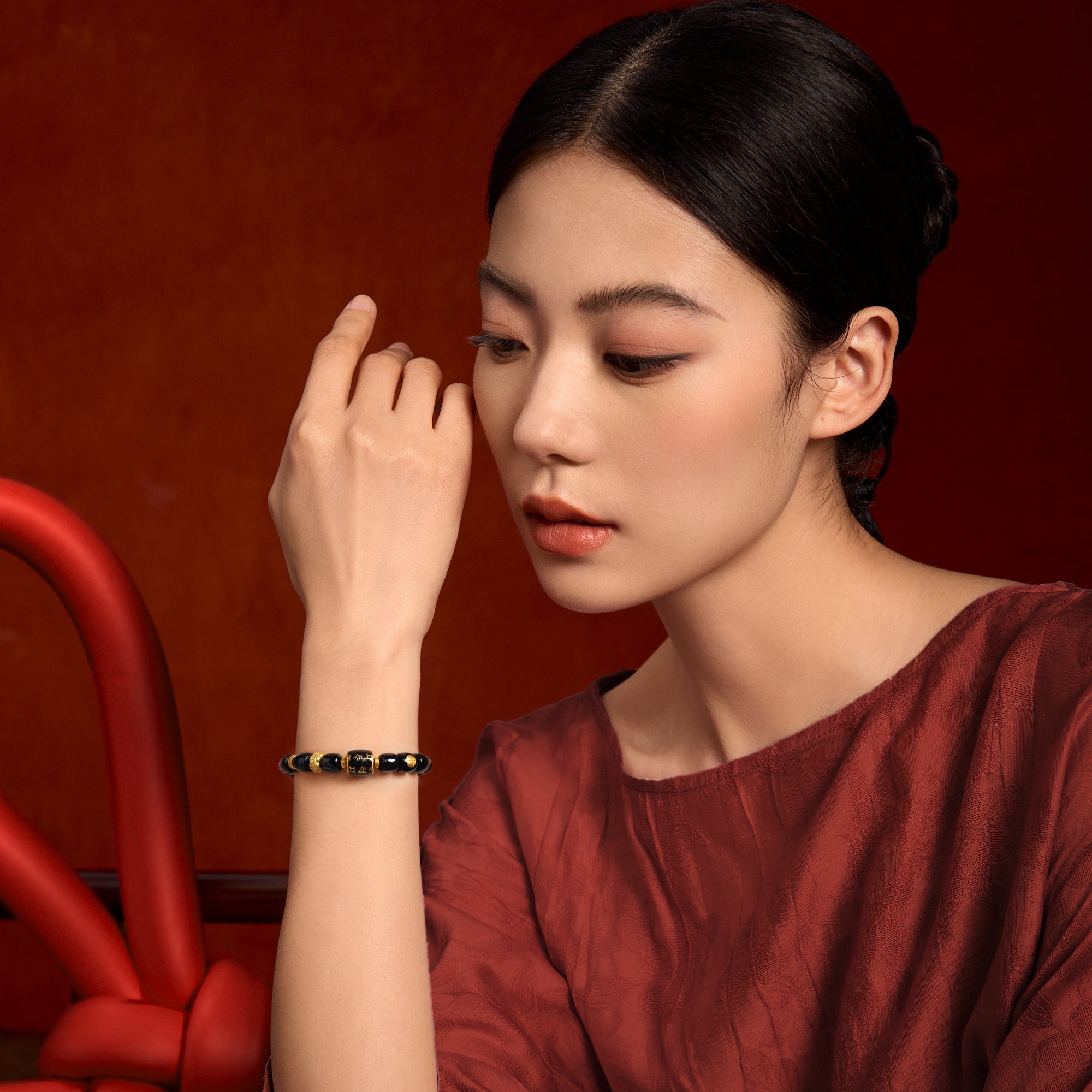 "Jiuhua Mountain" 24K Gold Beaded Bracelet Black Agate Engraved Barrel 8.5*7.5mm 18cm J1939467