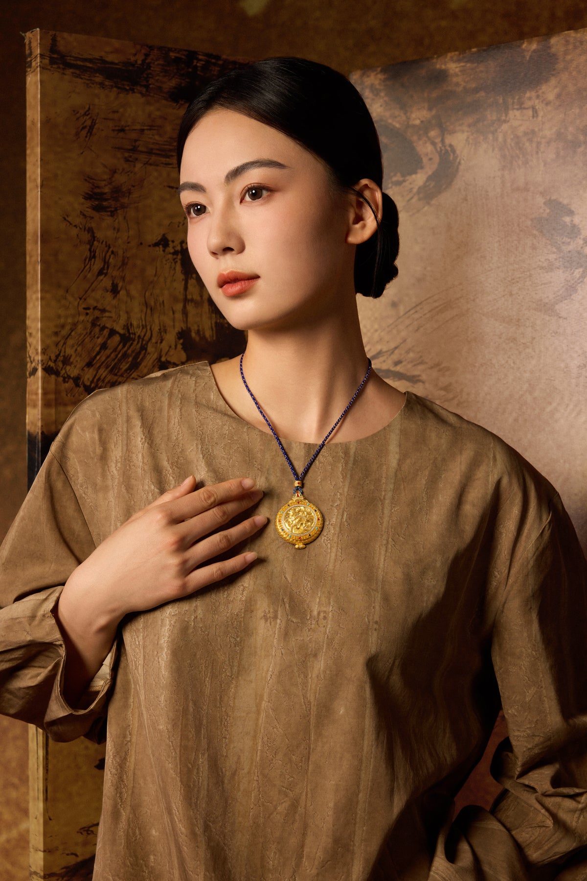 "Chinese Culture Collection - Dan Qing" 999 24K Gold String Pendant Necklace Diamond 0.0041ct 100-120g W0450070