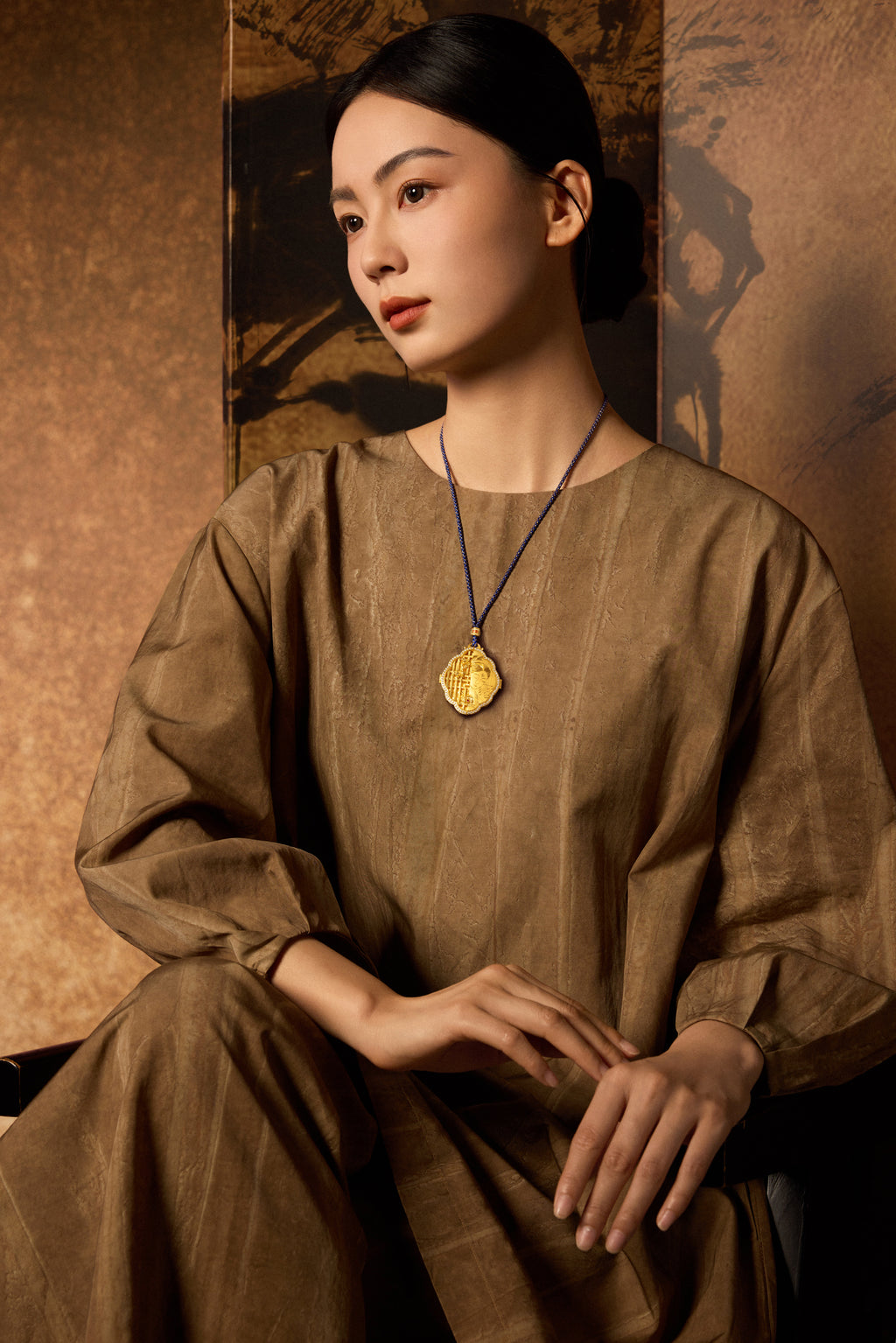 "Chinese Culture Collection - Dan Qing" 999 24K Gold  String Pendant Diamond 0.0075ct Ruby 0.015ct 52-58g W0450080