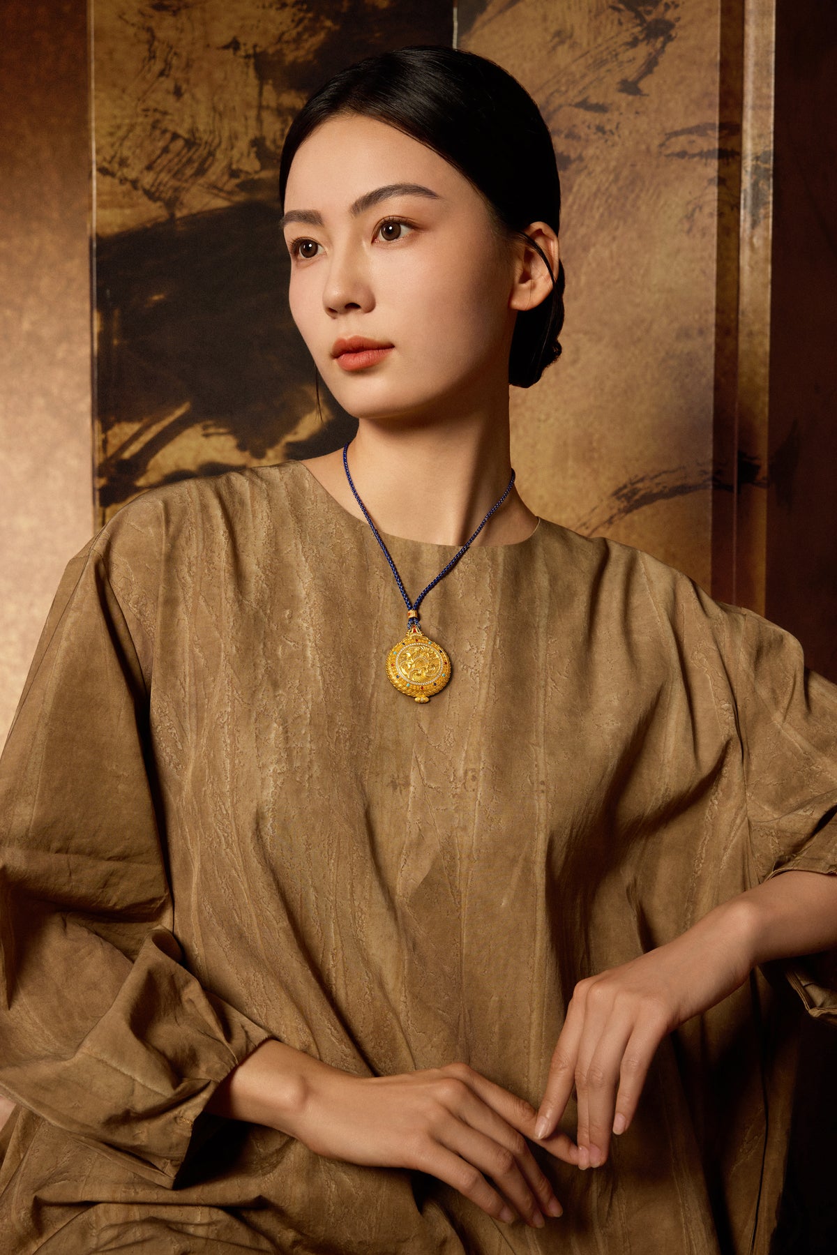 "Chinese Culture Collection - Dan Qing" 999 24K Gold String Pendant Necklace Diamond 0.0041ct 100-120g W0450070