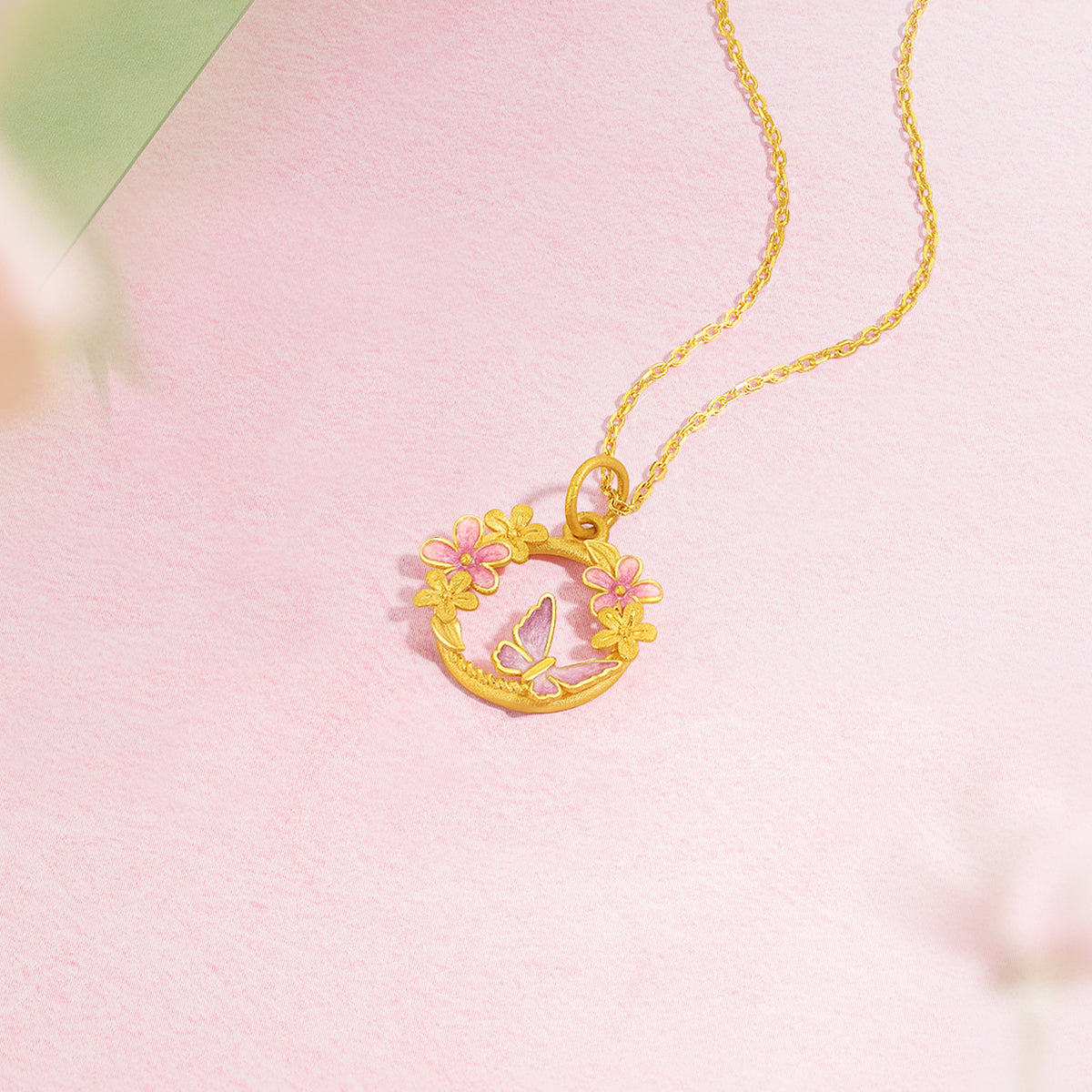 “Dream in the Garden” 999 24K Gold Pendant 2.3-2.6g A0414970