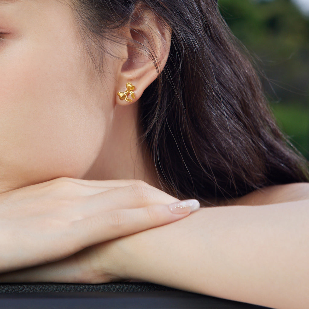 "Fugitive Princess" 999 24K Gold Earrings Bow 2.8-3.2g A0912628