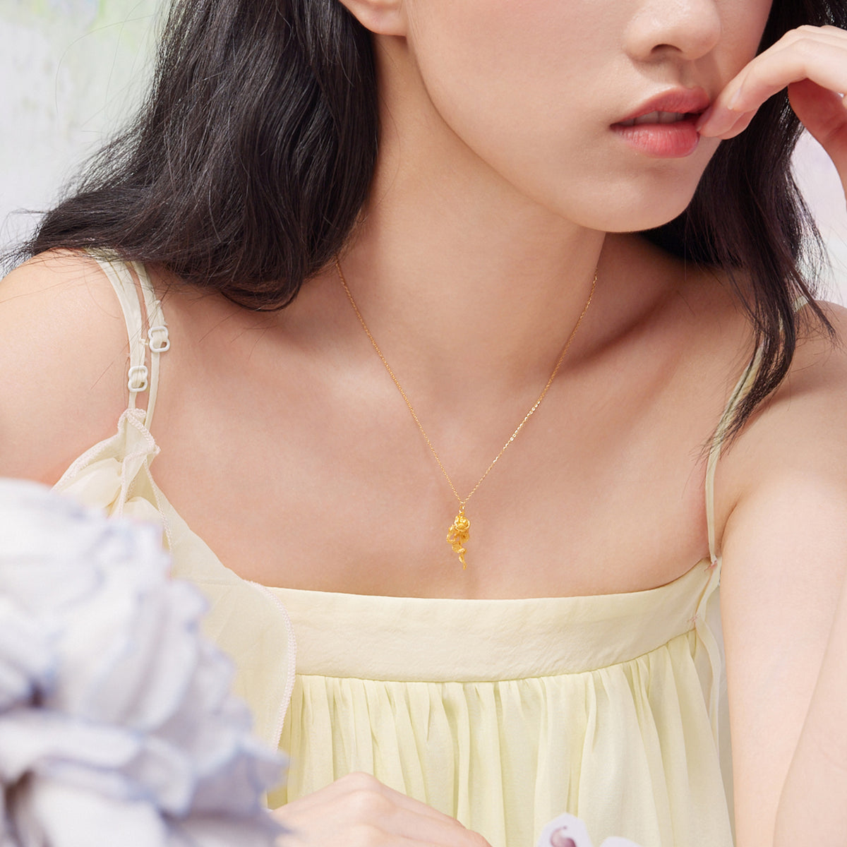 "Fantasy Forest" 999 24K Gold Pendant Necklace Flower 5.35-5.84g A0613861