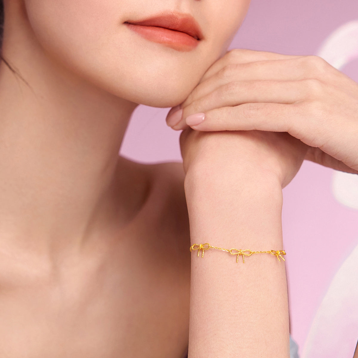 "Girl's Worries" 24K Gold Chain Bracelet Bow 2.02-2.42g A0715487
