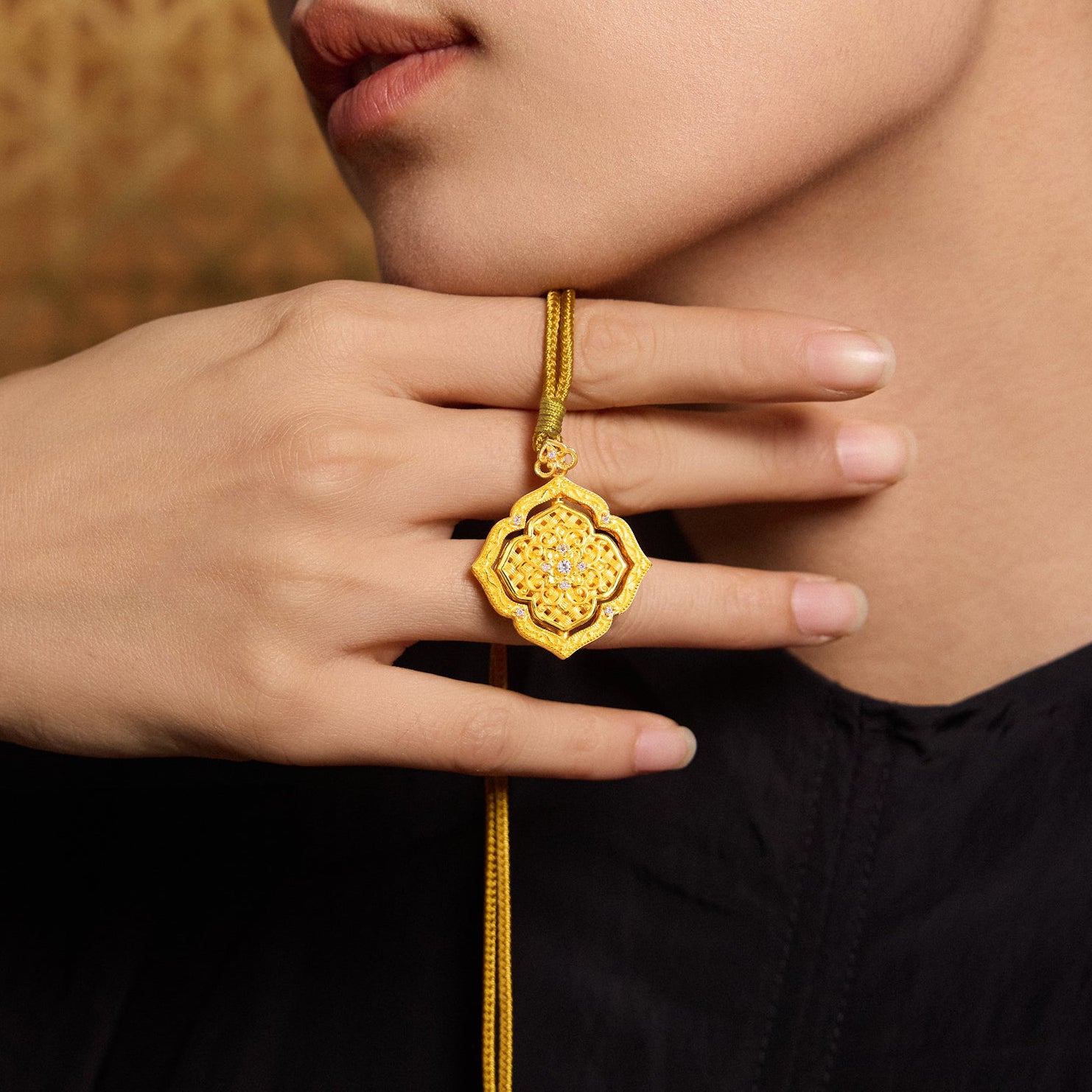 "Chinese Culture Collection - Woven Bamboo" 24K Gold Pendant Necklace Diamond 0.012ct 0.01ct Flora 16.45-18.45g W0423515