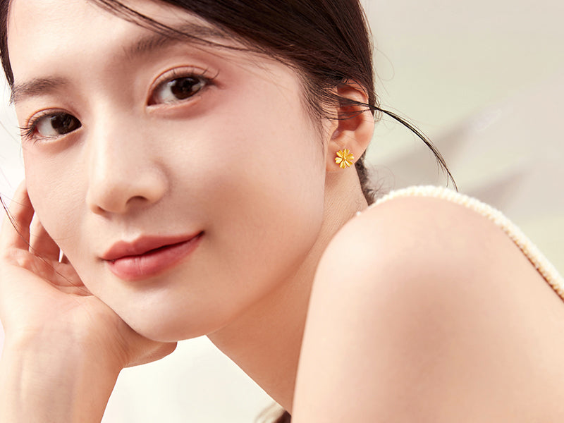 "Infinite" 24K Gold Earrings Flower 1.58-1.88g A0910950