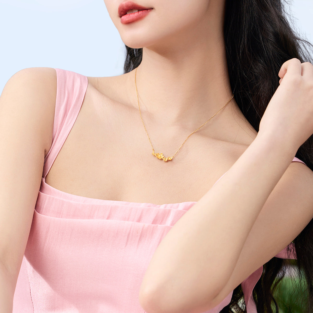 “Dream in the Garden” 24K Gold Pendant Necklace Flower 3.55-3.85g A0614961