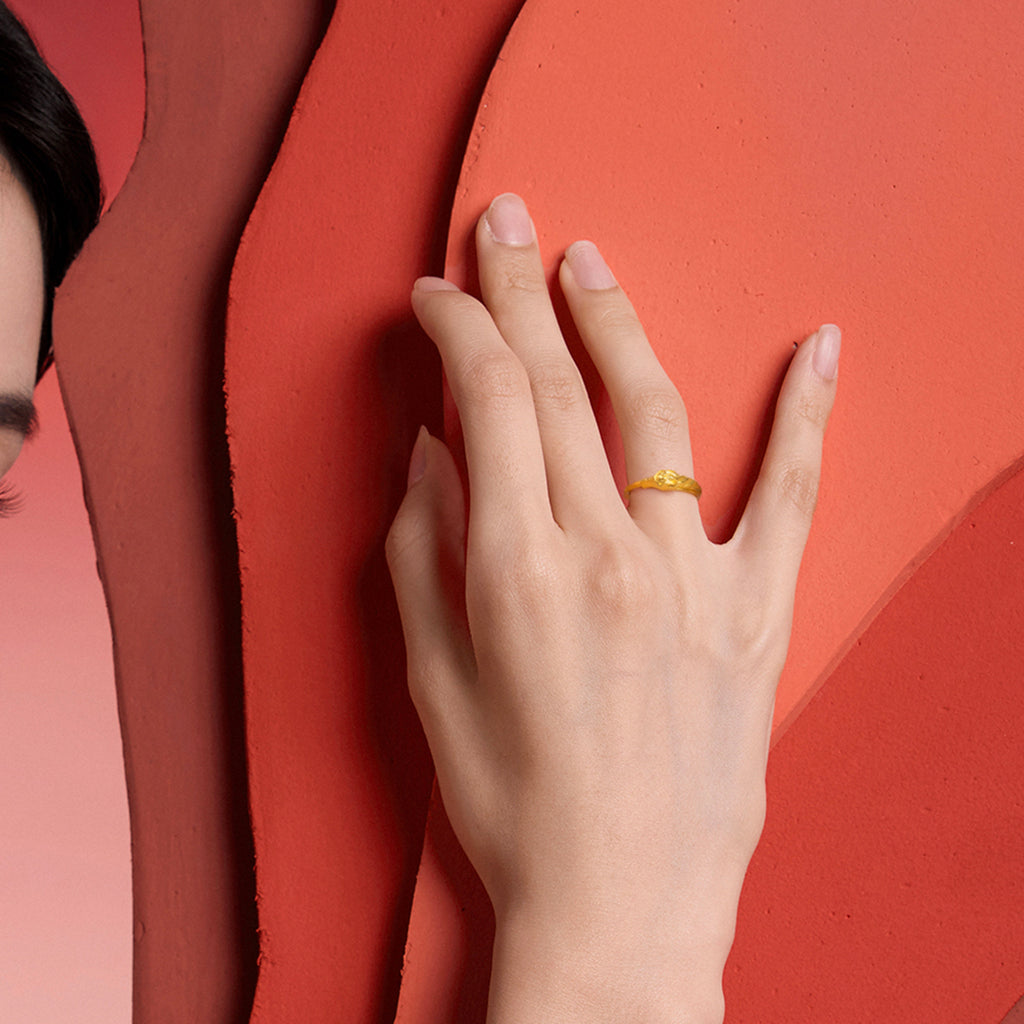 'Year of the Horse' 999.9 24K Gold Ring Horse Horsehead 3.65-3.95g A0120945