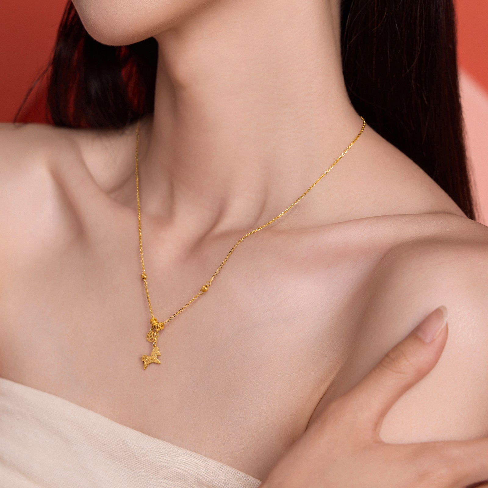 'Year of the Horse' 24K Gold Pendant Necklace Horse Coin 3.55-4g 40cm-45cm A0620944