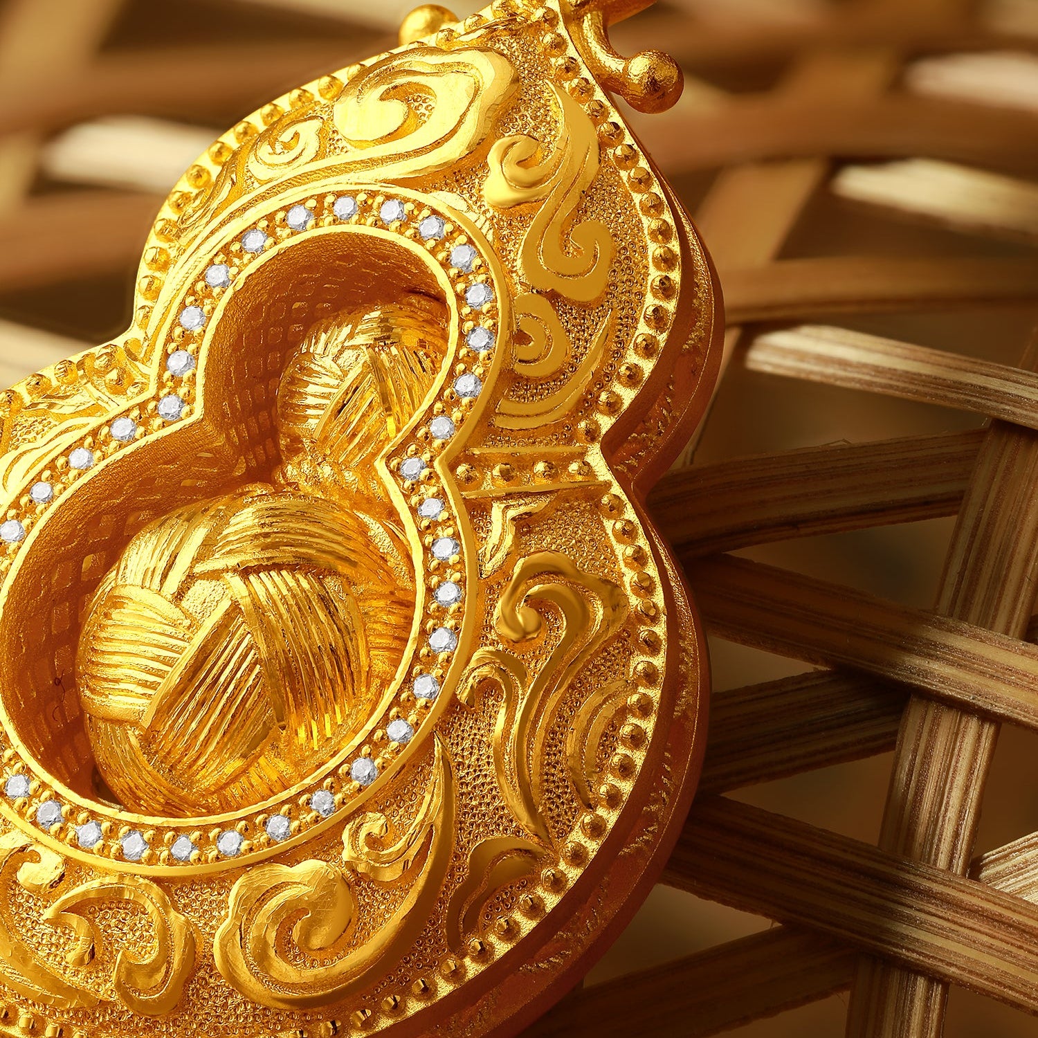 "Chinese Culture Collection - Woven Bamboo" 24K Gold Pendant Necklace Diamond Gourd 13.15-15.15g W0423504