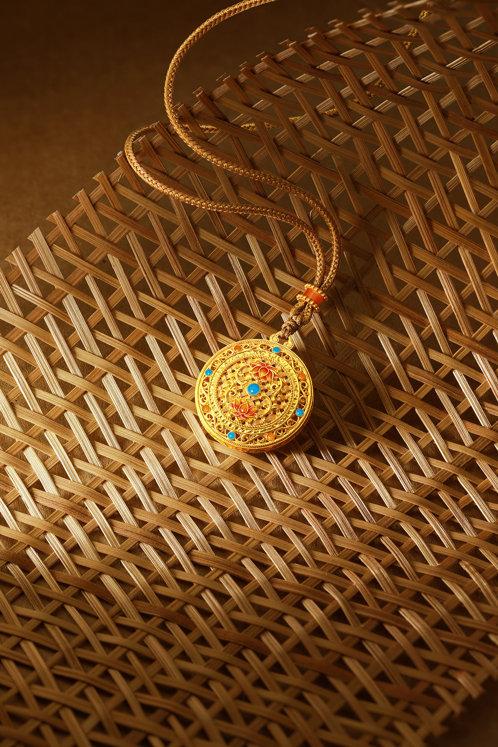 「中國文化系列 - 竹編」 24K金吊墜項鍊 鑽石 0.003克拉 花卉圖案 18.14-20.5克 W0423510