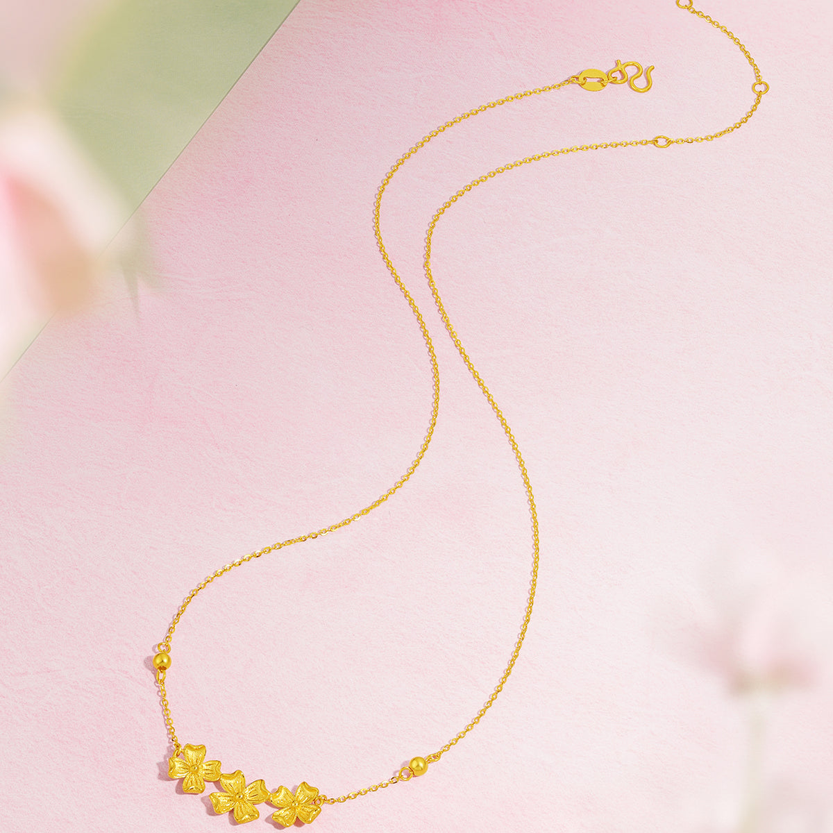 “Dream in the Garden” 24K Gold Pendant Necklace Flower 3.7-4g A0614963