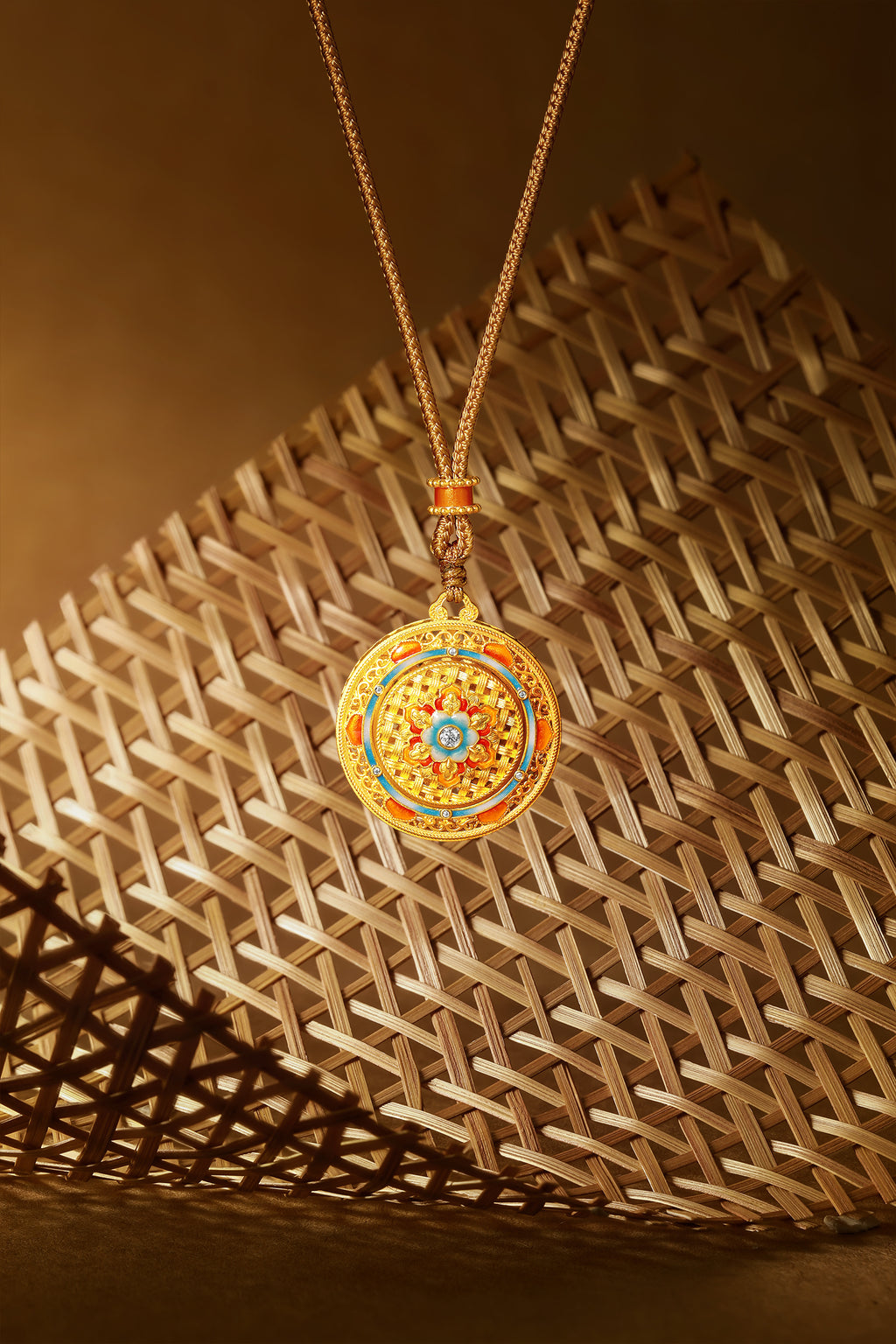 「中國文化系列 - 竹編」 24K金吊墜項鍊 鑽石 0.003克拉 花卉圖案 18.14-20.5克 W0423510