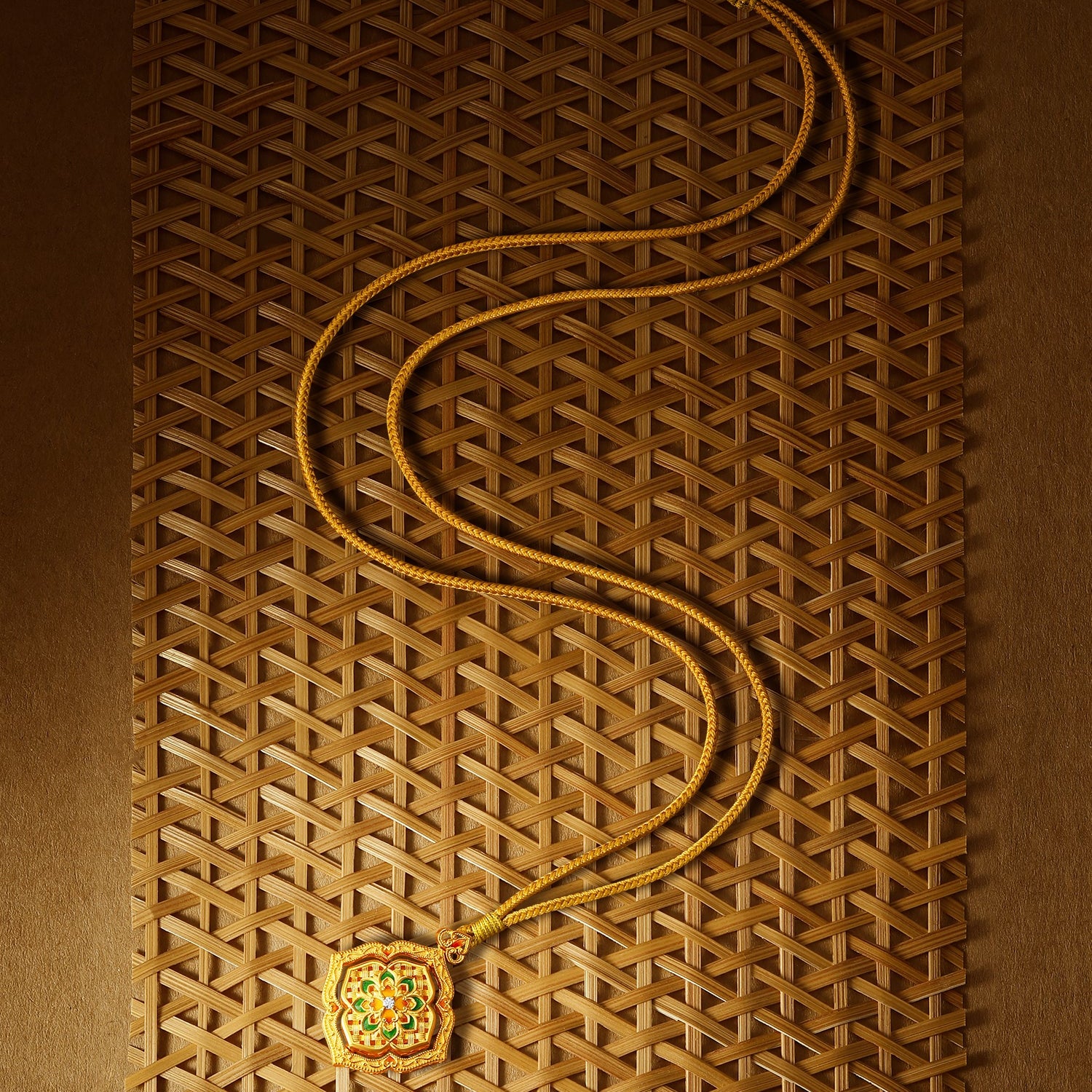 「中國文化系列 - 竹編」 24K金吊墜項鍊 鑽石0.012克拉 鑽石0.01克拉 花卉圖案 16.45-18.45克 W0423515