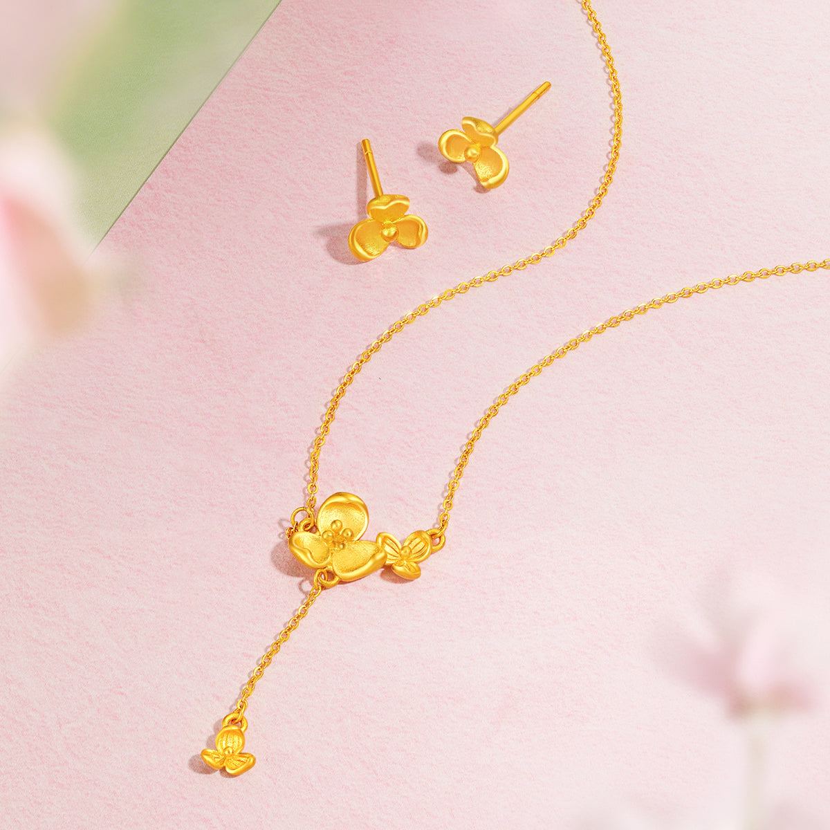 “Dream in the Garden” 999 24K Gold Pendant Necklace Flower 3.6-4g A0614953