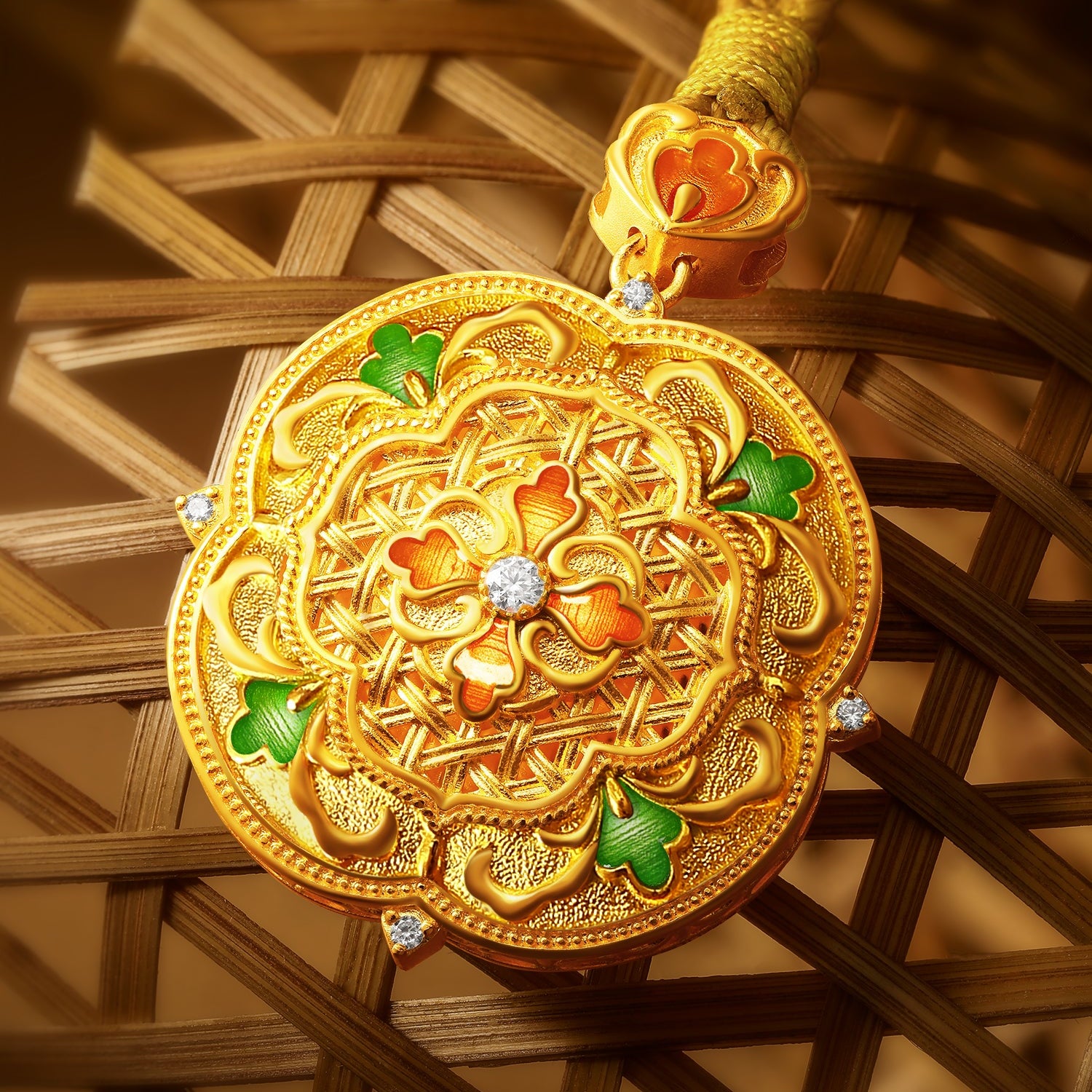 "Chinese Culture Collection - Woven Bamboo" 24K Gold Pendant Necklace Diamond 0.008ct Flora 13.38-15.38g W0423491
