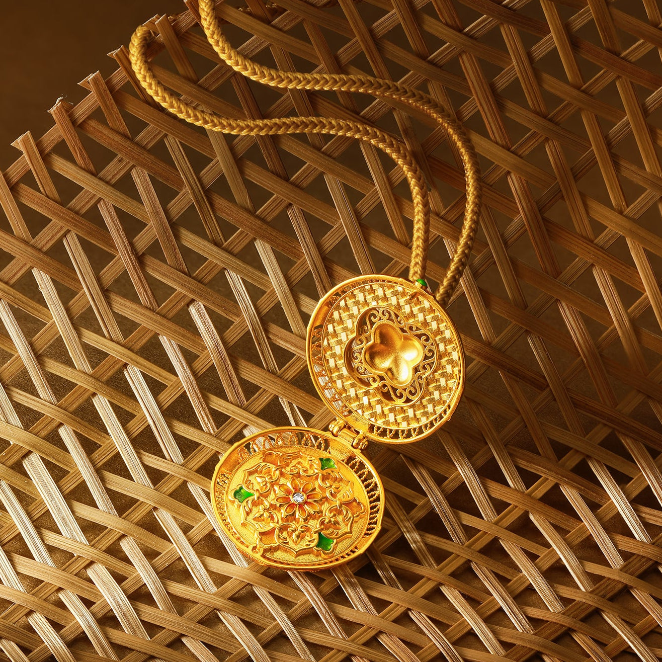 "Chinese Culture Collection - Woven Bamboo" 24K Gold Pendant Necklace Diamond Flora 20.36-22.36g W0423511