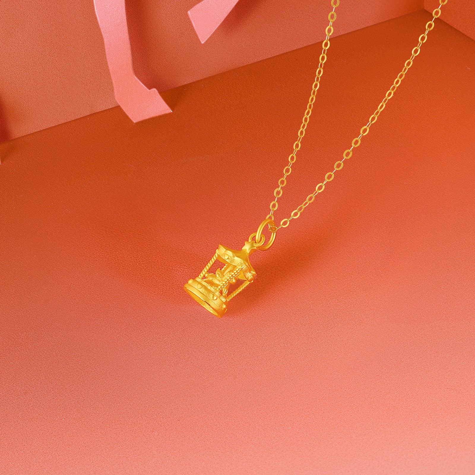 「馬年」24K金旋轉木馬吊墜，重2.35-2.55克，貨號A0415741