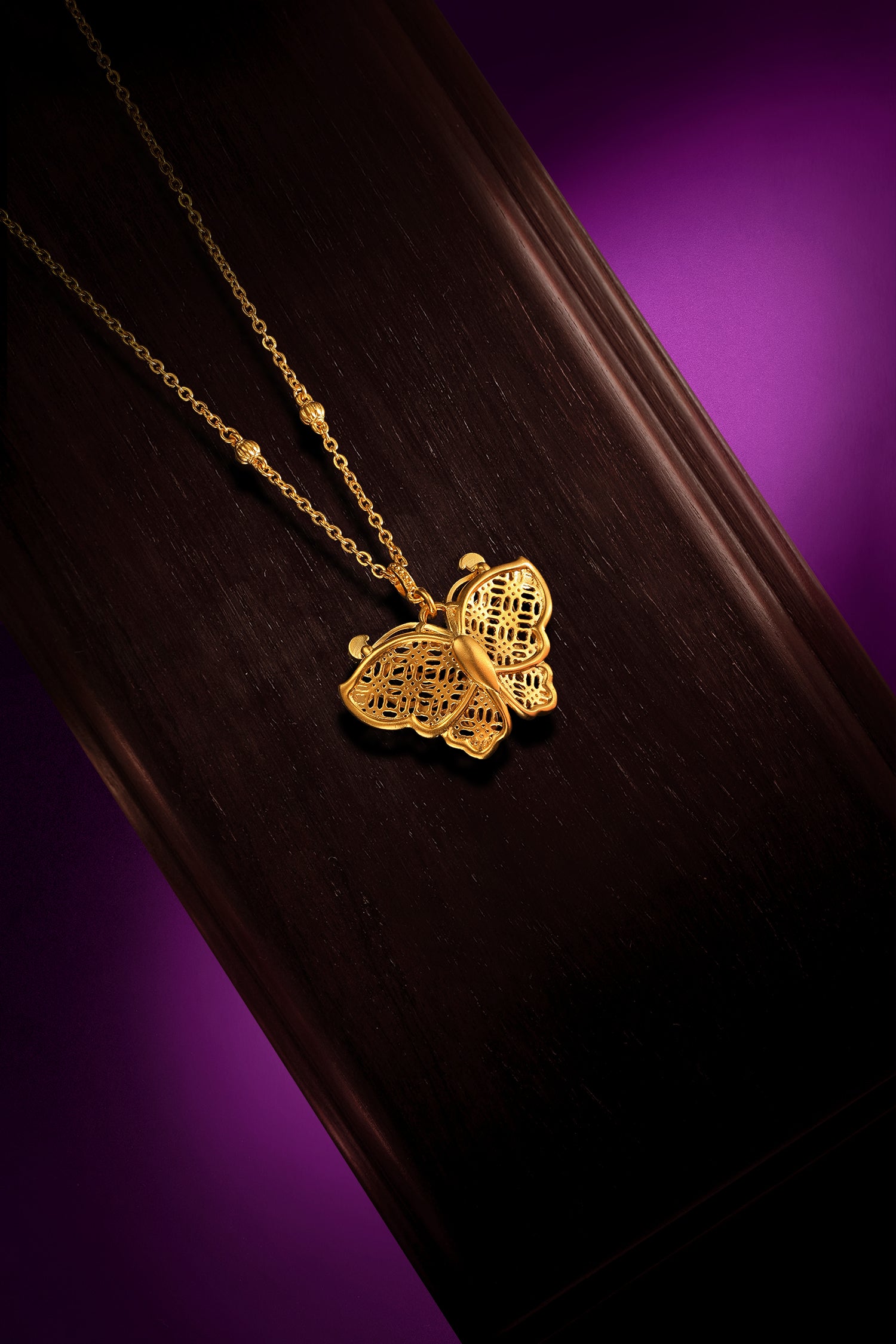 "Chinese Culture Collection - Dan Qing" 24K Gold Pendant Necklace Diamond 0.0084ct Butterfly 12.2-15.2g W0636617