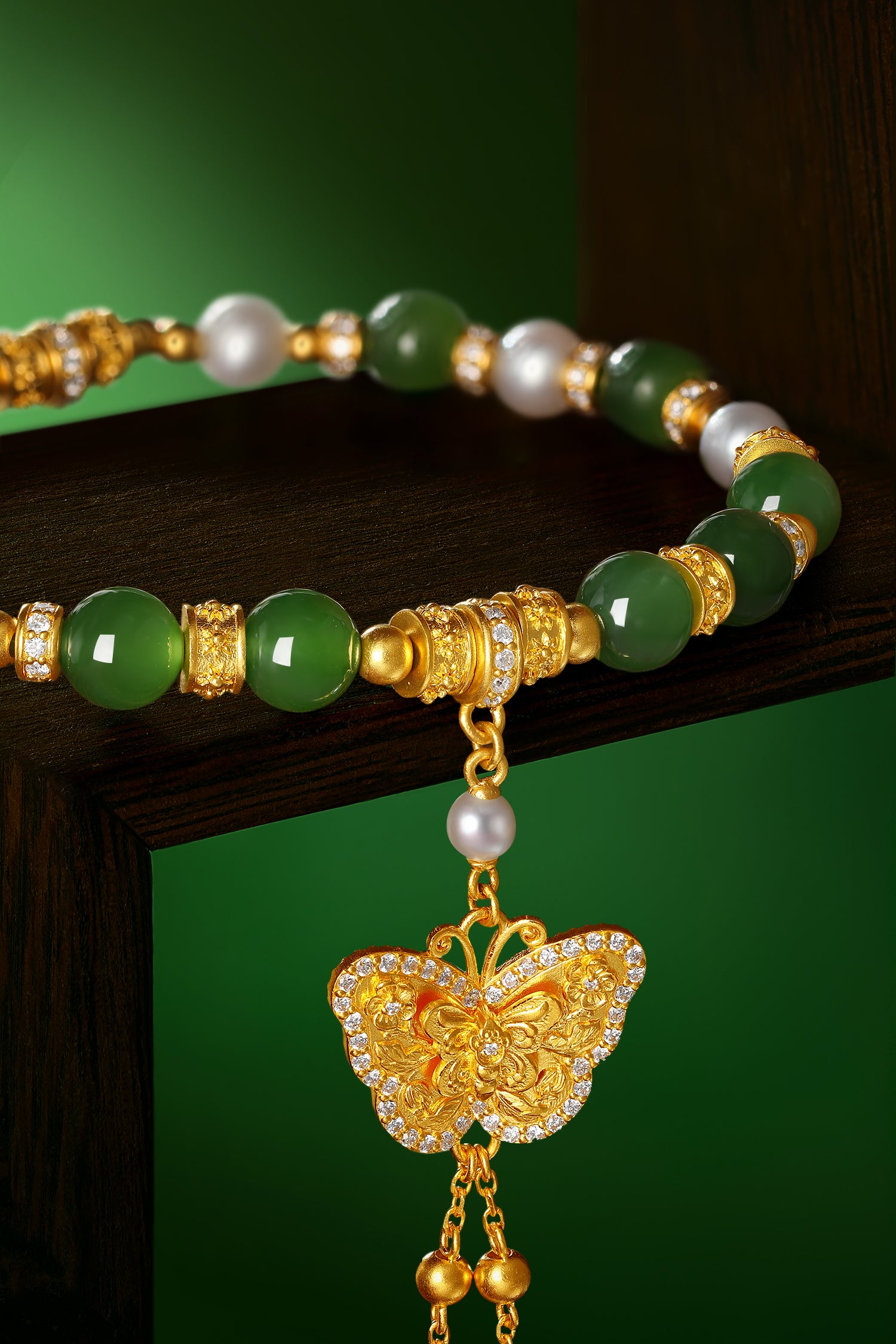 "Chinese Culture Collection - Dan Qing" 24K Gold Beaded Bracelet Hetian Jade 5.8-6.3mm Diamond 0.0053ct Pearl 2.8-3.3mm Butterfly 12-15g Y1940434