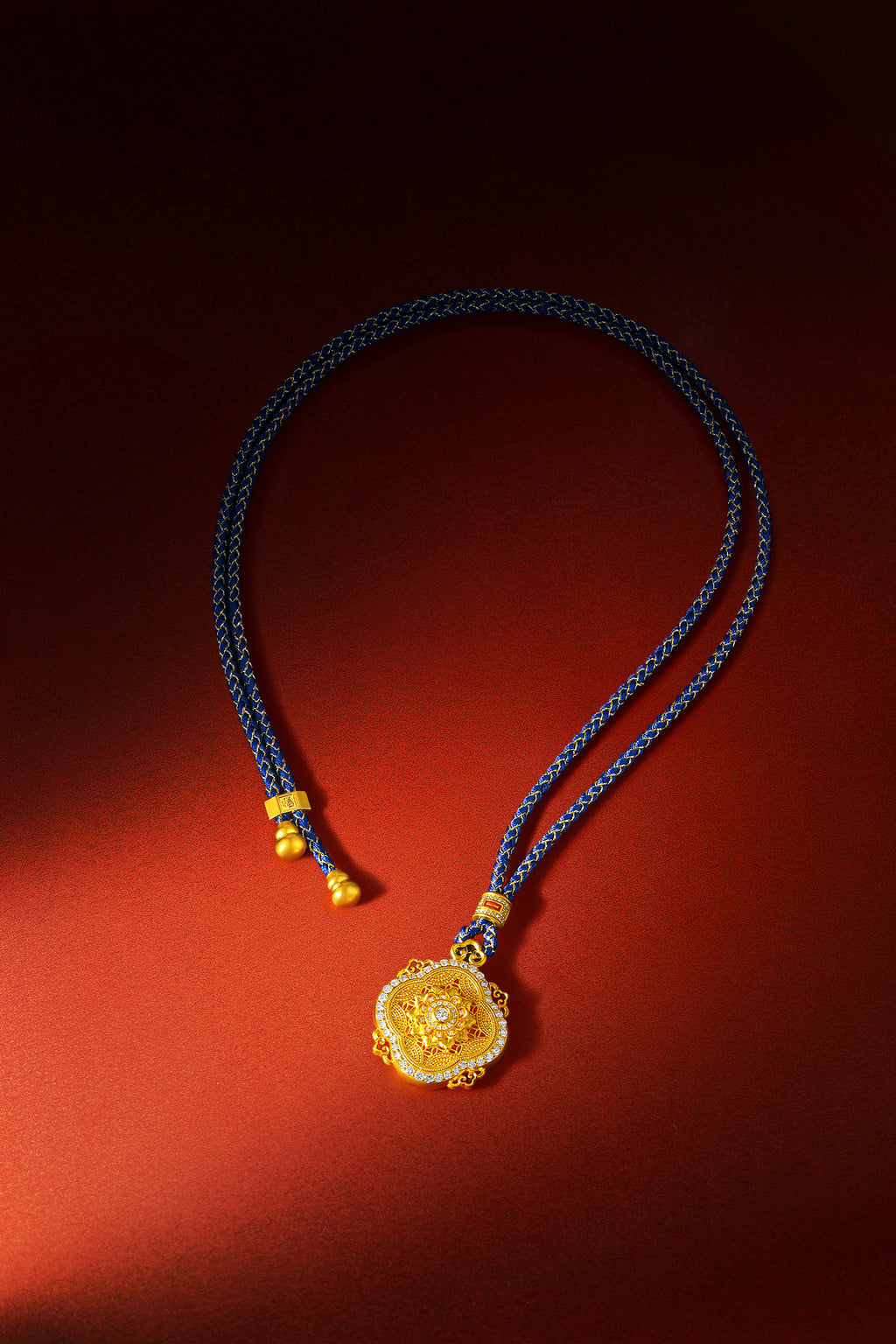 "Chinese Culture Collection - Dan Qing" 24K Gold Pendant Braided Rope Diamond 0.06ct 0.006ct Along the River During the Qingming Festival 23.8-27.8g W0436614