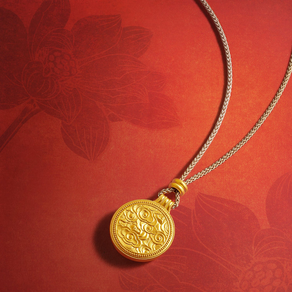 "Jiuhua Mountain" 24K Gold Diamond Mythical Beast Round Pendant 0.013ct W0430056