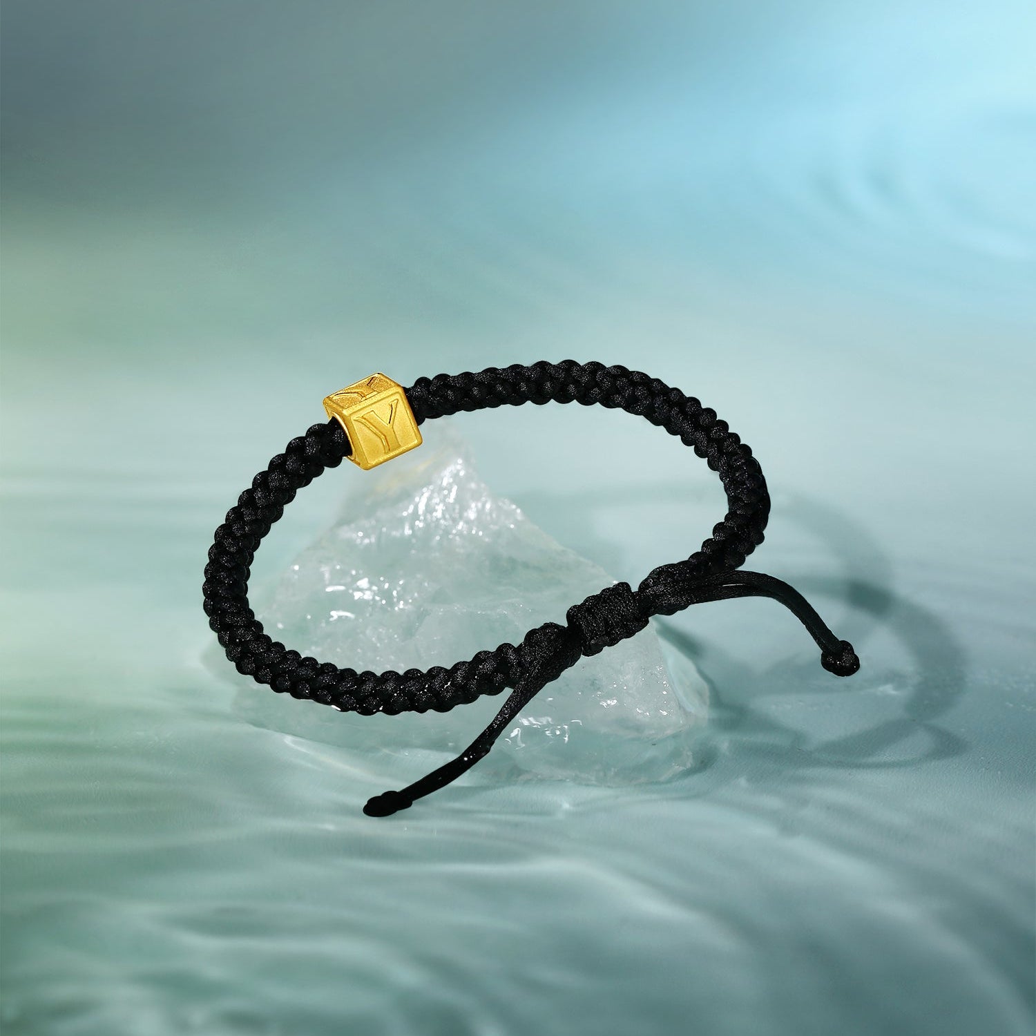 "ZHOU LIU FU X Johnny Huang"  24K Gold Bracelet Letter Y 1-1.2g A1711533