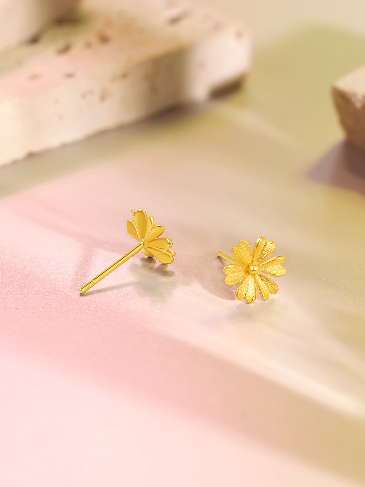 "Infinite" 24K Gold Earrings Flower 1.58-1.88g A0910950