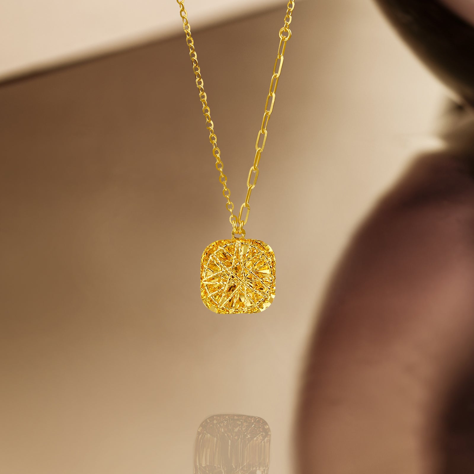 24K Gold Pendant Necklace Geometry 4-4.3g A0613172