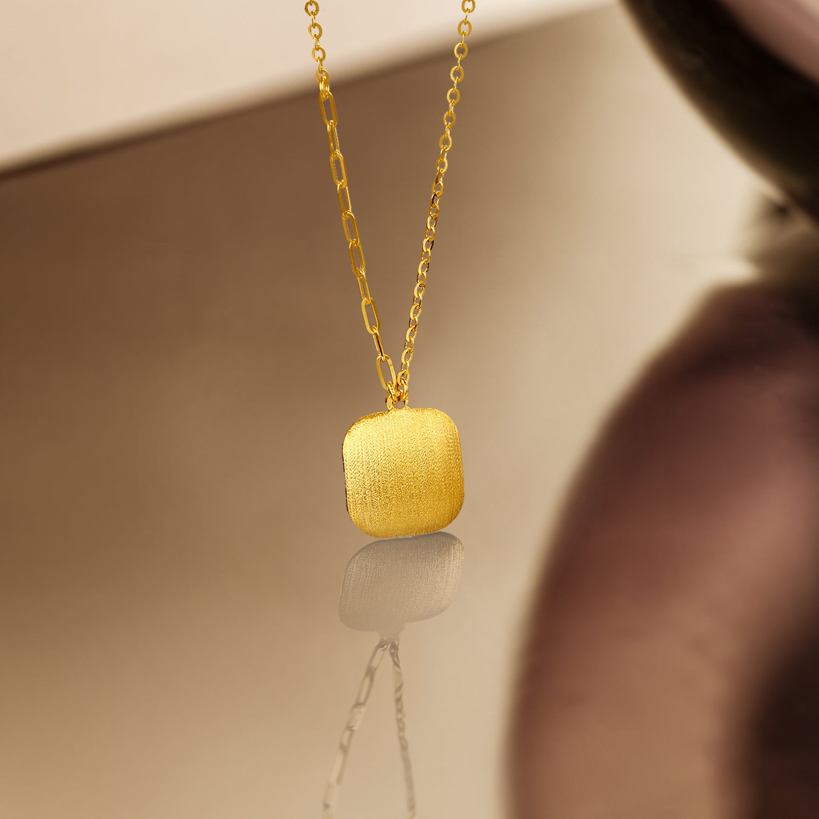 24K Gold Pendant Necklace Geometry 4-4.3g A0613172